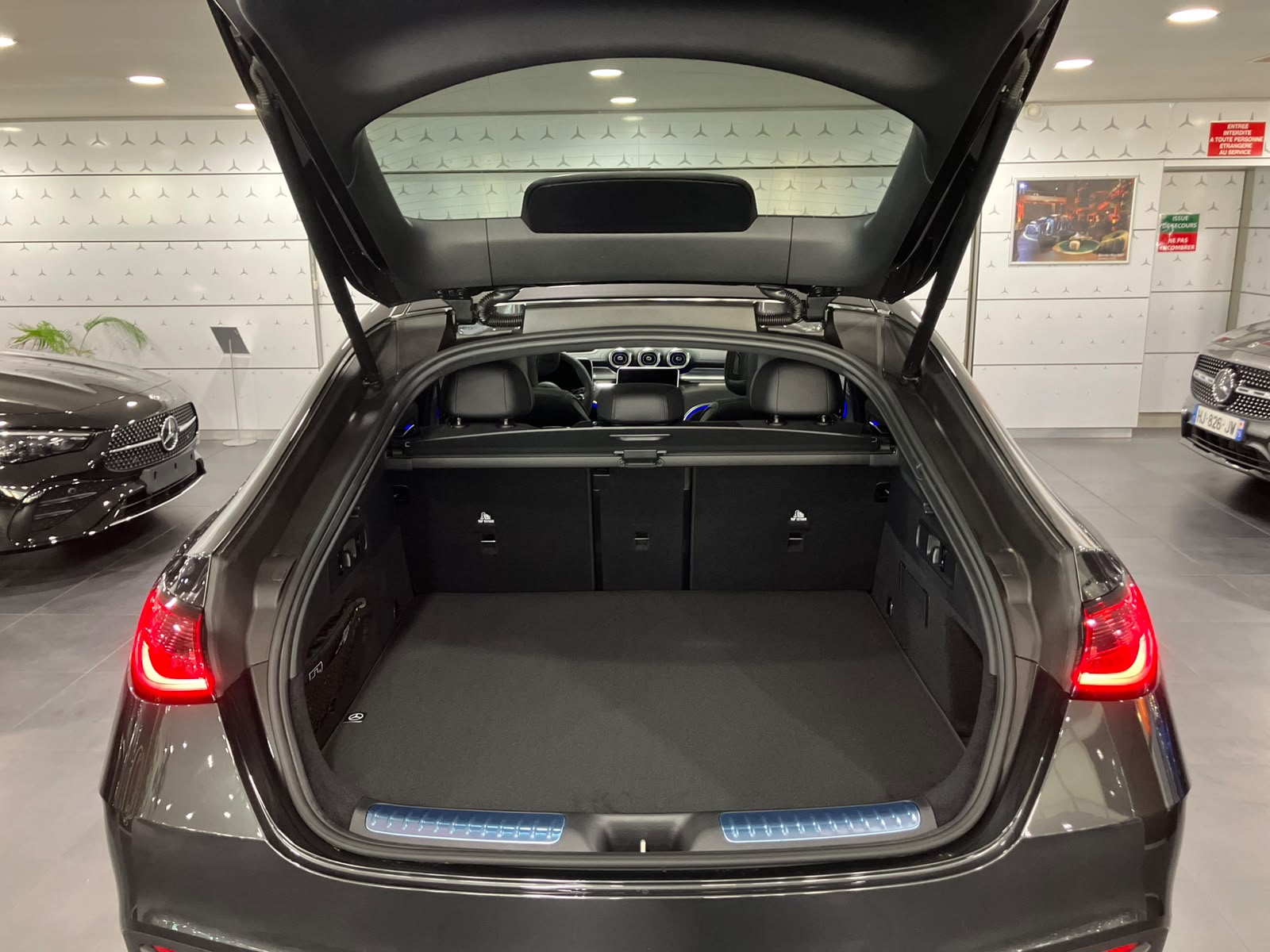 Mercedes-Benz GLC Coupe 220 d 4Matic AMG Line + — Coffre