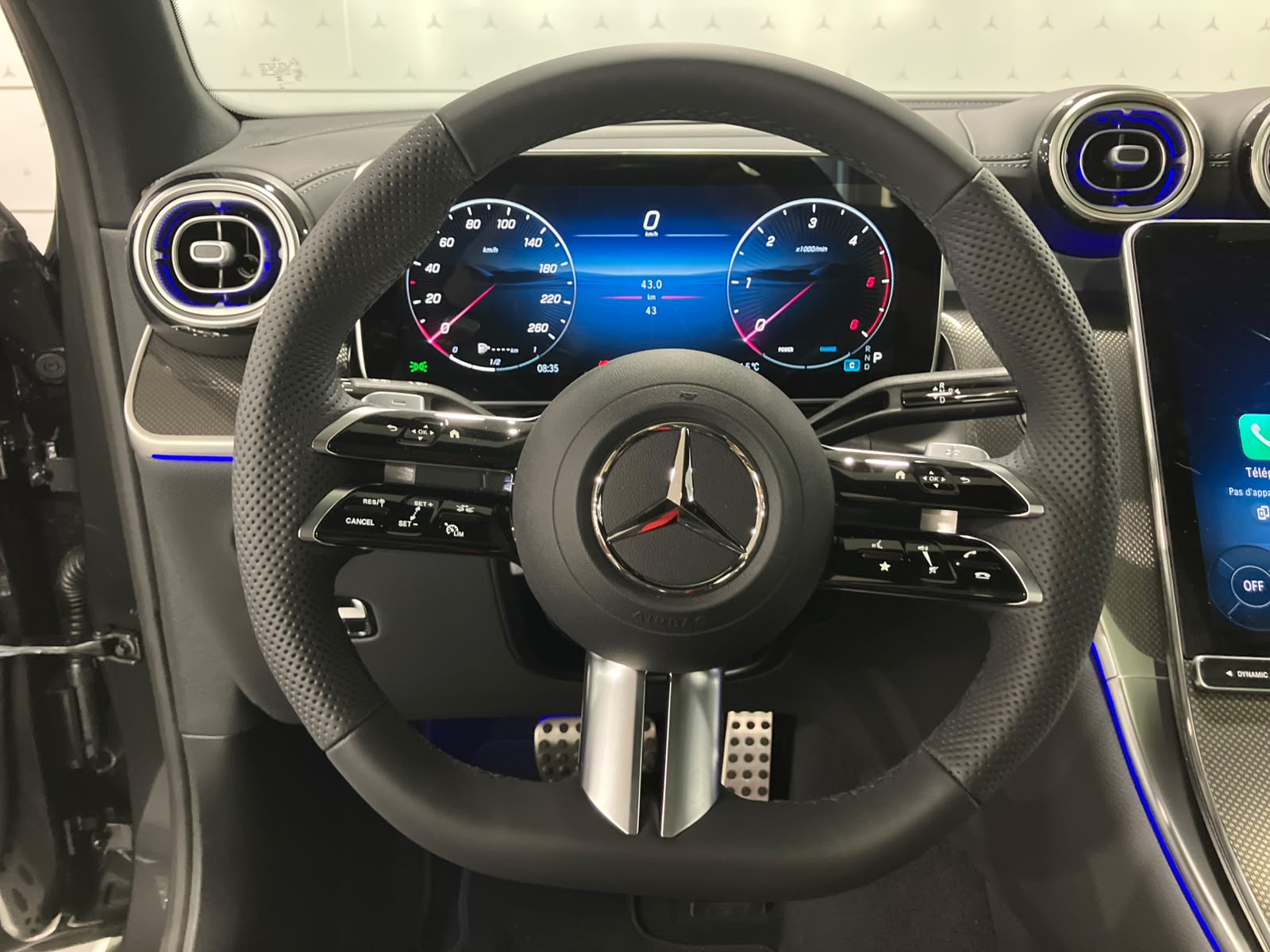 Mercedes-Benz GLC Coupe 220 d 4Matic AMG Line + — Poste de pilotage