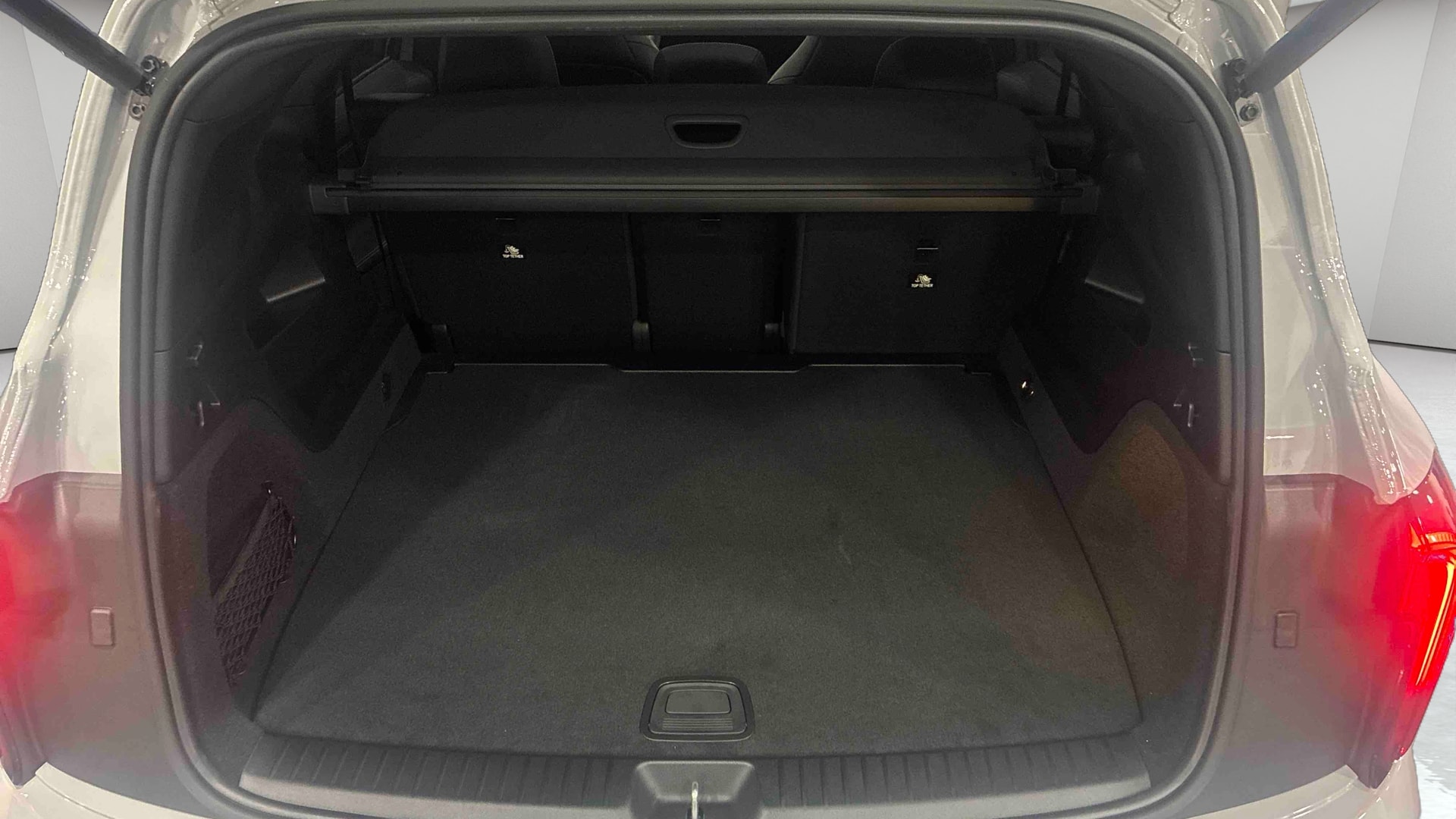 Mercedes-Benz GLB 220 4MATIC Business Line Executive — Coffre