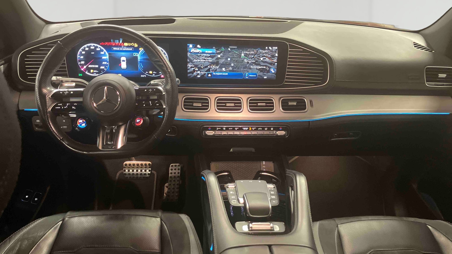 Mercedes-Benz GLE 53 Hybride AMG 9G-SPEEDSHIFT AMG 4Matic+ — Planche de bord
