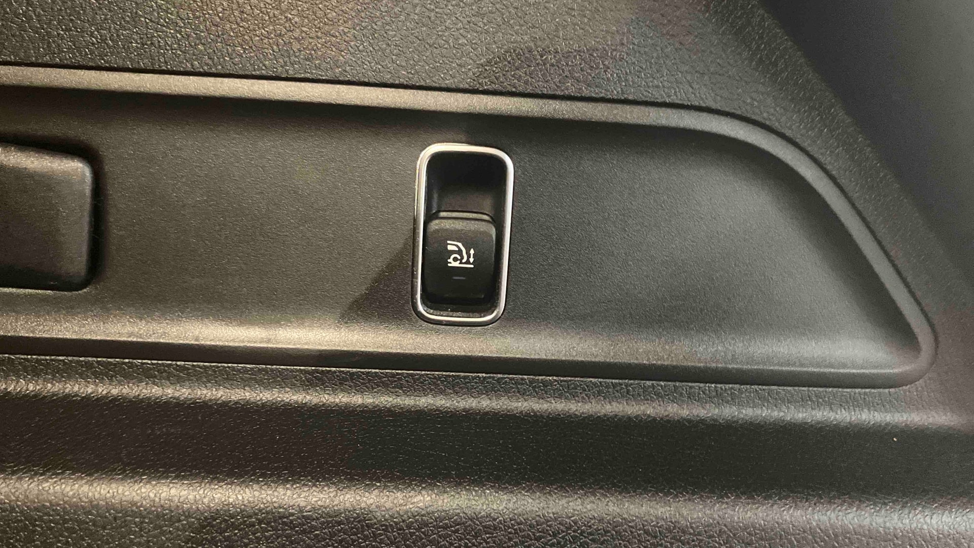Mercedes-Benz GLE 53 Hybride AMG 9G-SPEEDSHIFT AMG 4Matic+ — photo 27