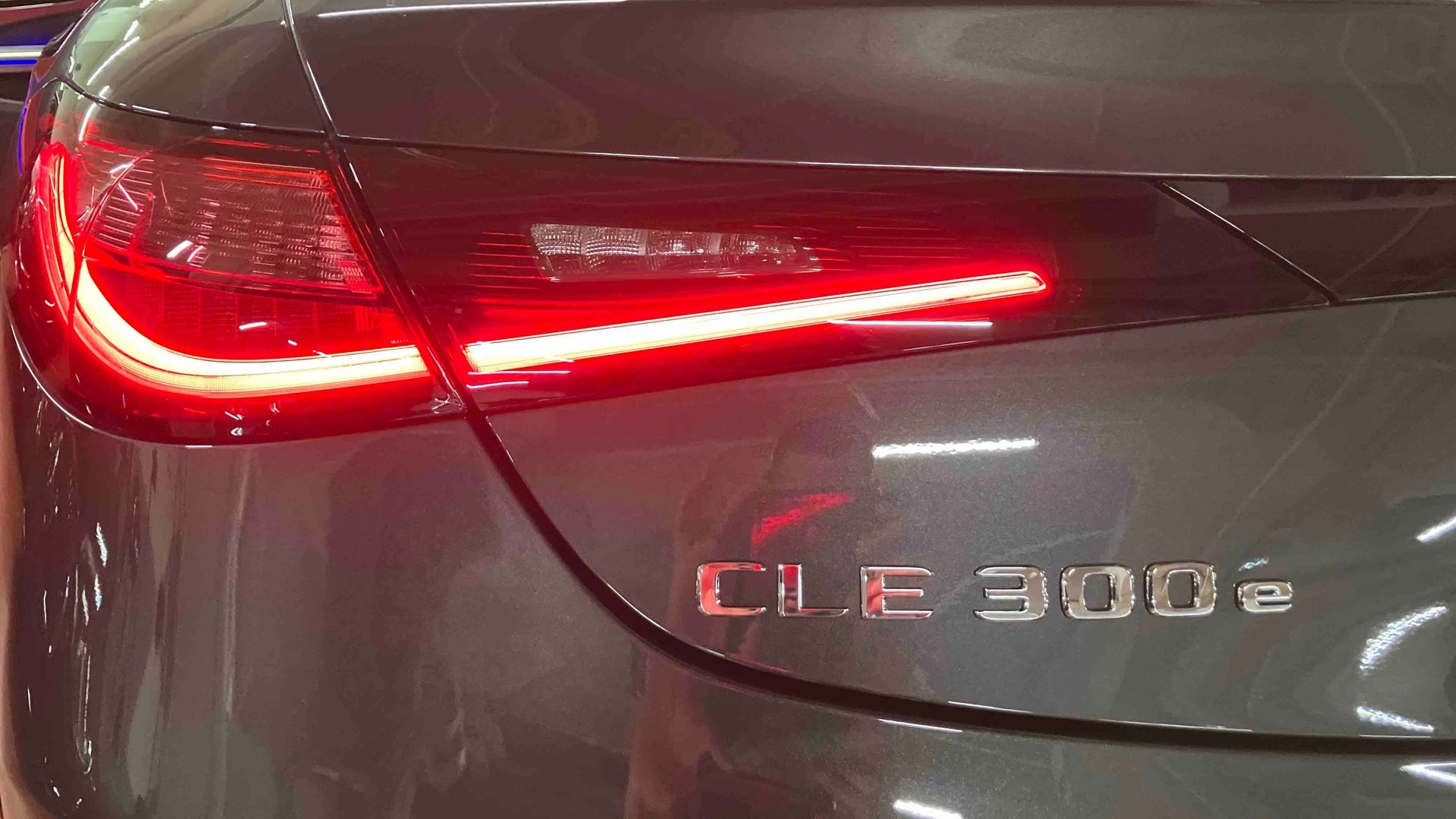 Mercedes-Benz CLE Coupé 300 e Hybrid EQ 9G-Tronic AMG Line — photo 19