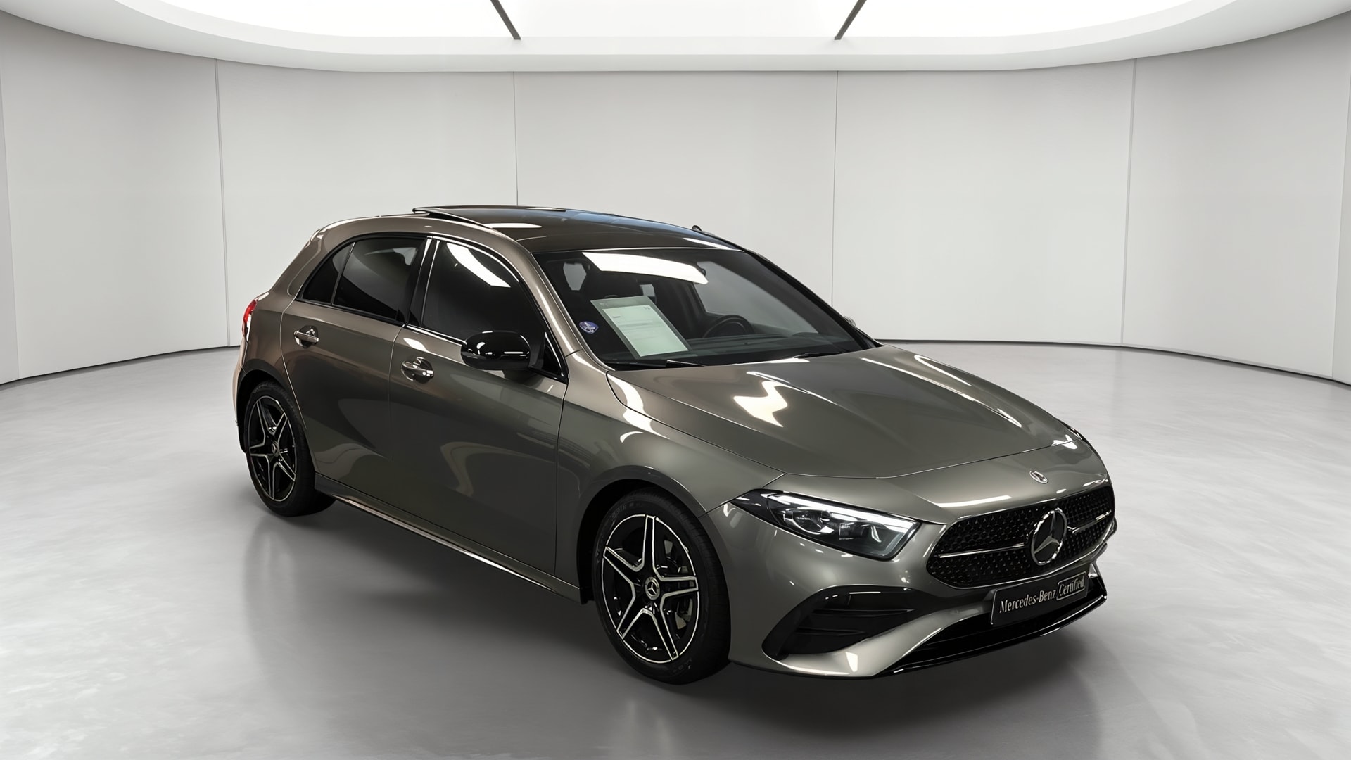 Mercedes-Benz Classe A 200 AMG Line — 3/4 avant droit