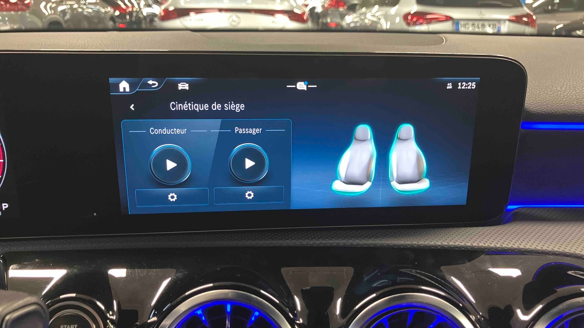 Mercedes-Benz Classe A 200 AMG Line — photo 22