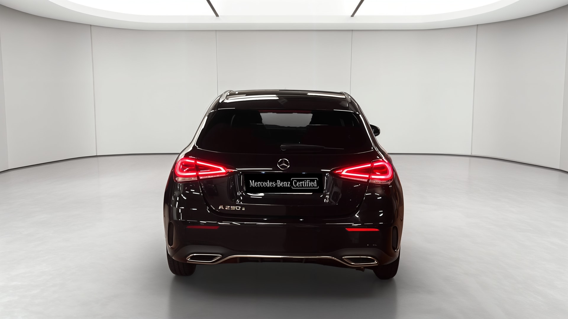 Mercedes-Benz Classe A 250 e 8G-DCT AMG Line — Face arrière