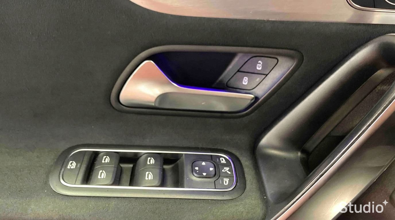 Mercedes-Benz Classe A 250 e 8G-DCT AMG Line — photo 19