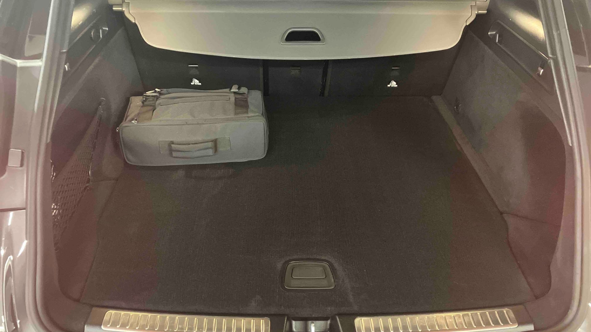 Mercedes-Benz EQC 400 4Matic AMG Line — Coffre