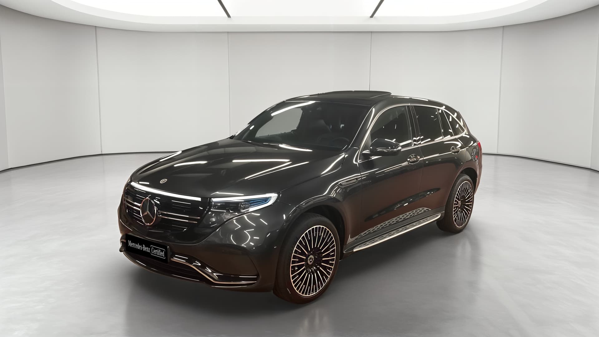 Mercedes-Benz EQC 400 4Matic AMG Line — 3/4 avant gauche