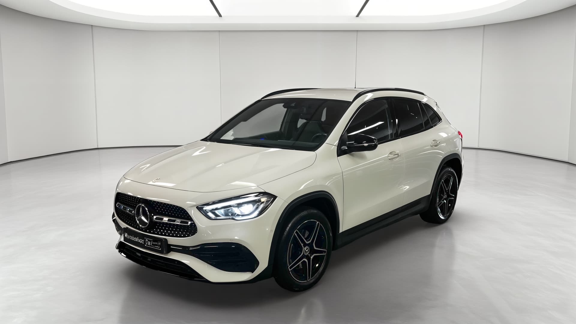 Mercedes-Benz GLA 250 e 8G-DCT AMG Line — 3/4 avant gauche