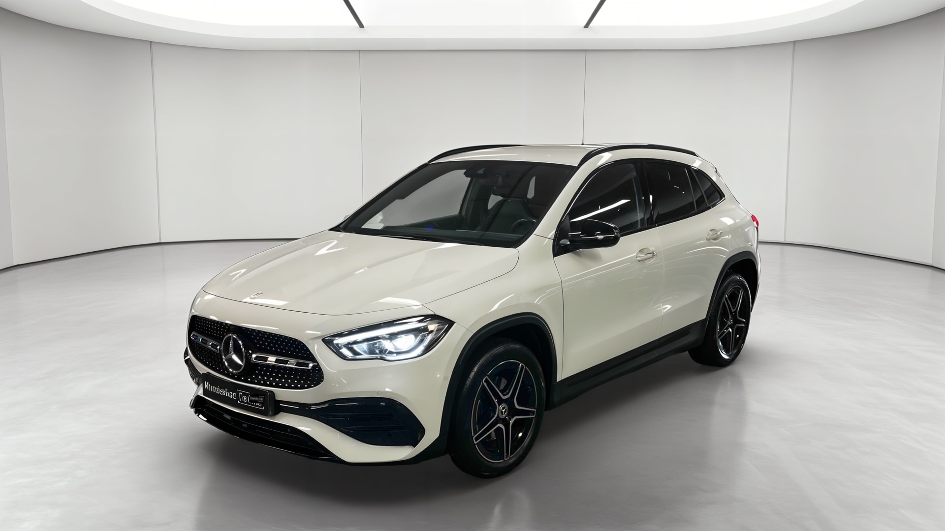 Mercedes-Benz GLA 250 e 8G-DCT AMG Line — 3/4 avant gauche