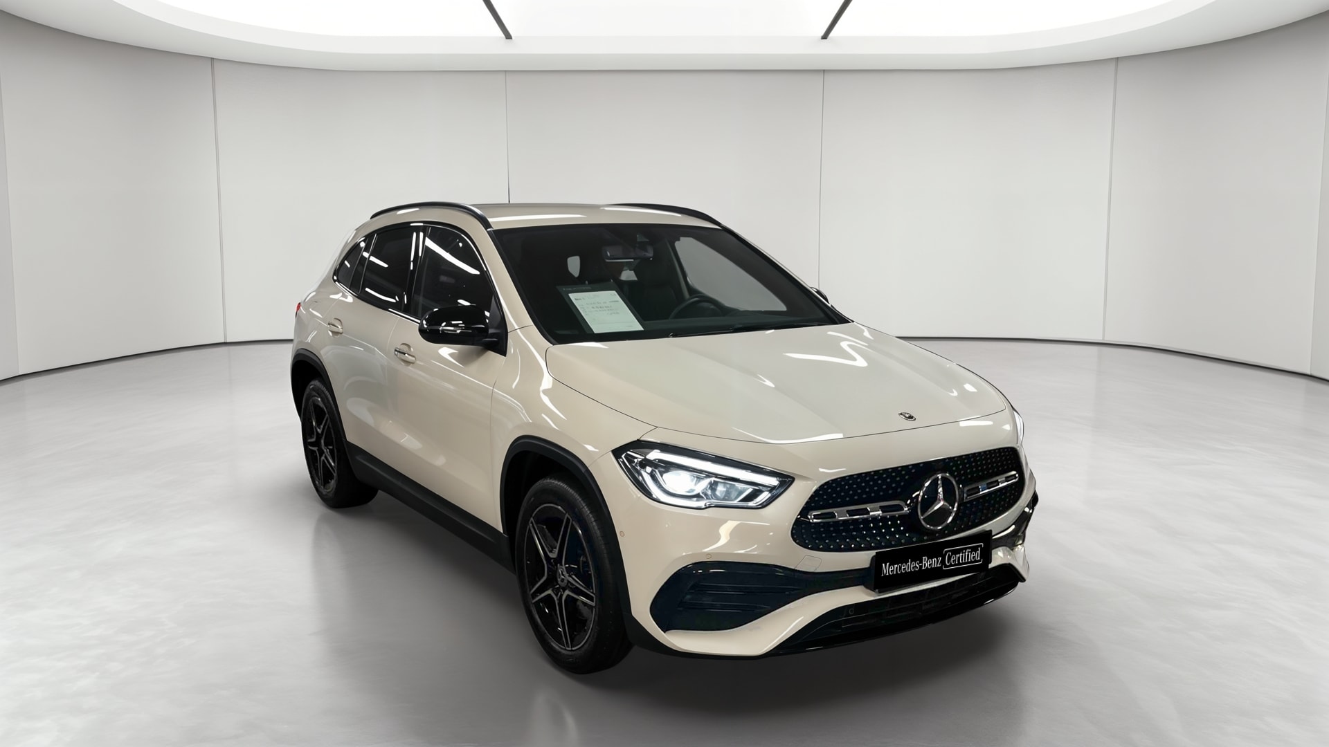 Mercedes-Benz GLA 250 e 8G-DCT AMG Line — 3/4 avant droit