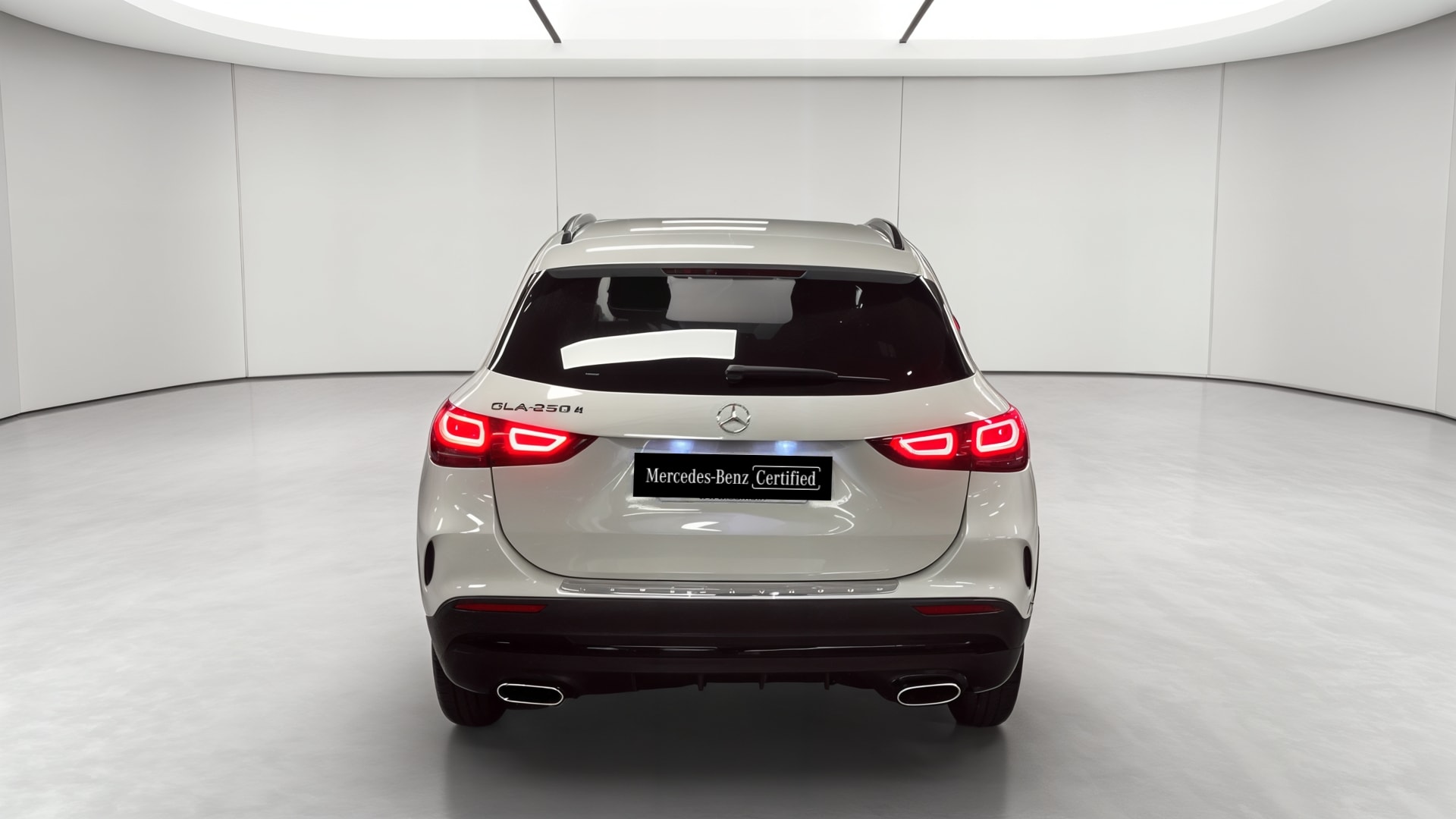 Mercedes-Benz GLA 250 e 8G-DCT AMG Line — Face arrière