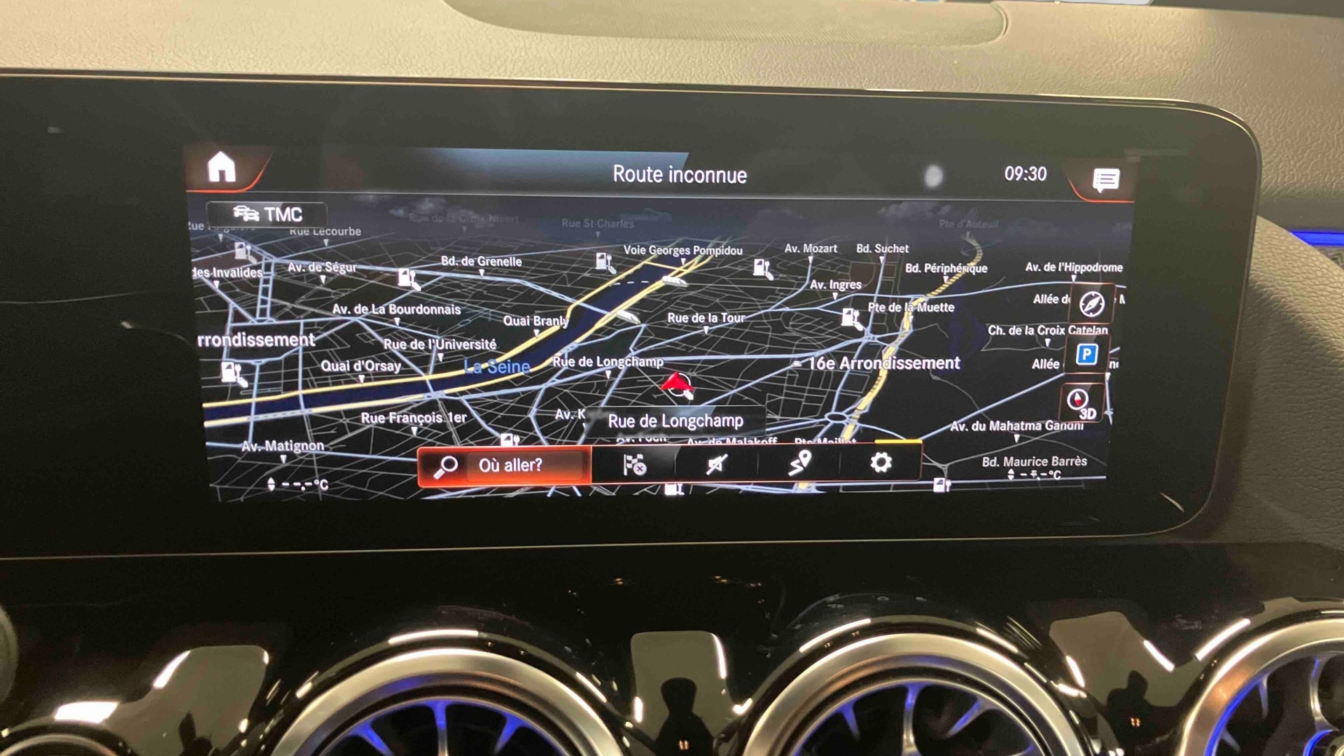 Mercedes-Benz GLA 250 e 8G-DCT AMG Line — photo 15