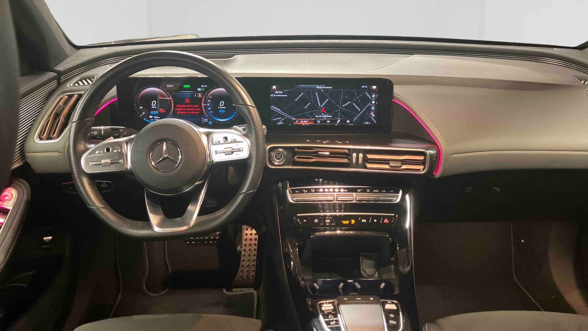 Mercedes-Benz EQC 400 4Matic AMG Line — Planche de bord