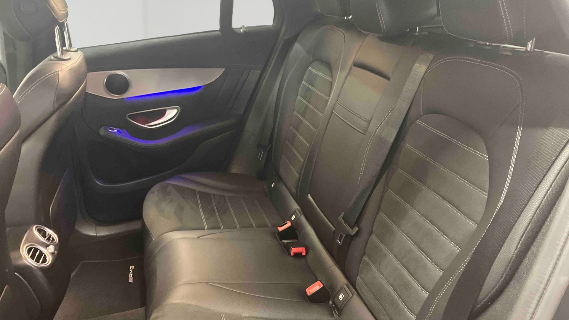 Mercedes-Benz EQC 400 4Matic AMG Line — Siège arrière gauche