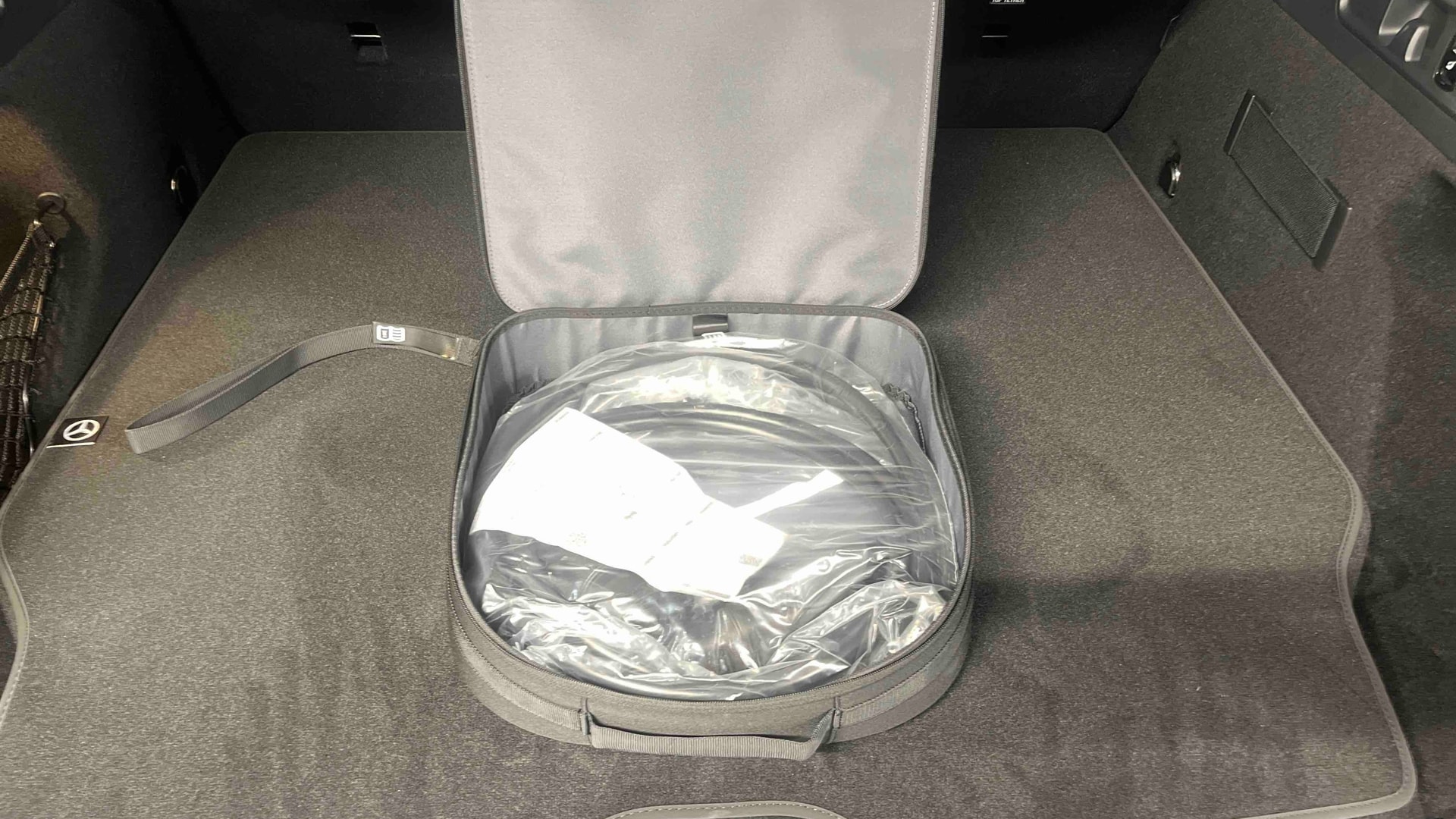 Mercedes-Benz GLC 300 de Hybrid EQ 4Matic AMG Line + — photo 17