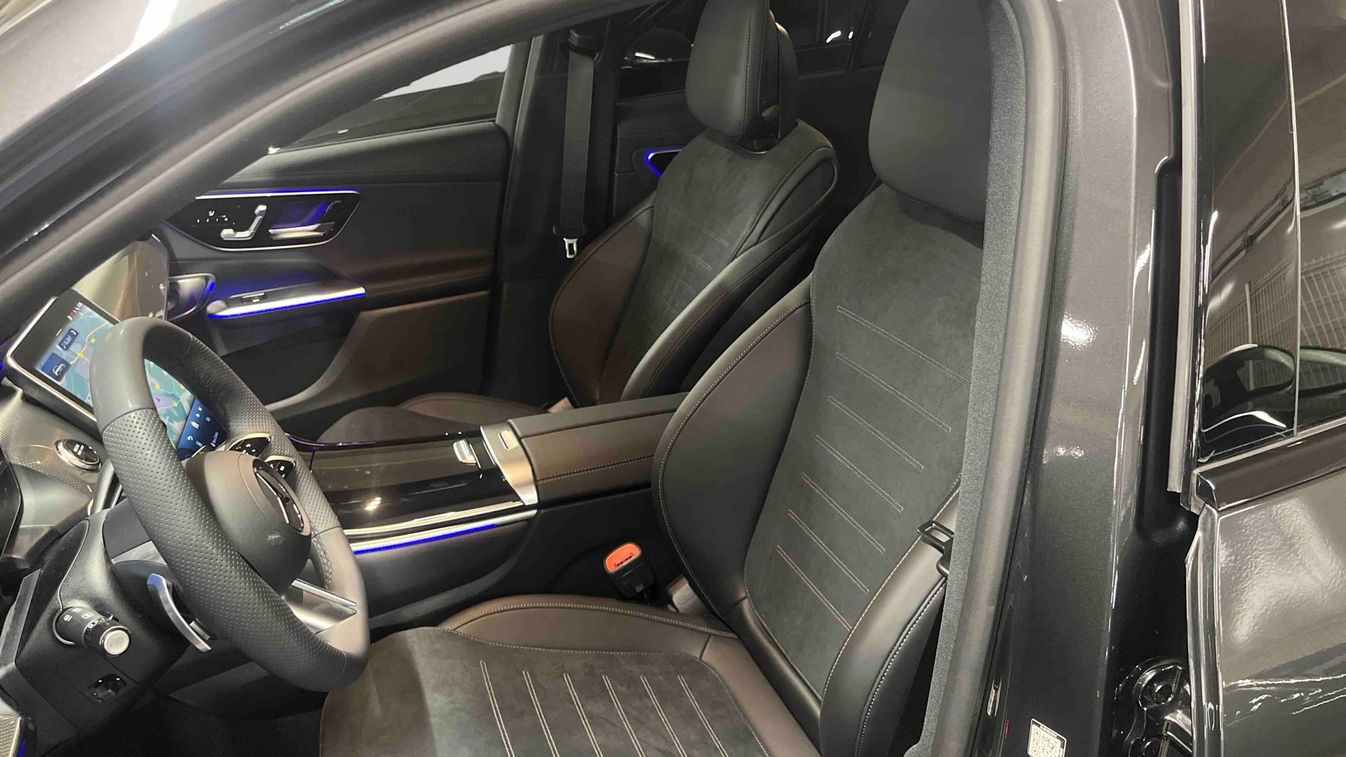 Mercedes-Benz GLC 300 de Hybrid EQ 4Matic AMG Line + — Siège conducteur