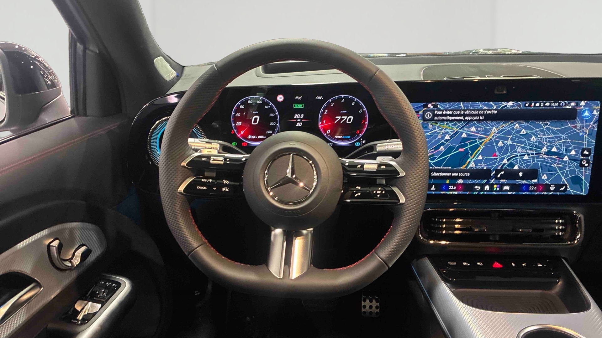 Mercedes-Benz GLB 200 Business Line Executive — Poste de pilotage