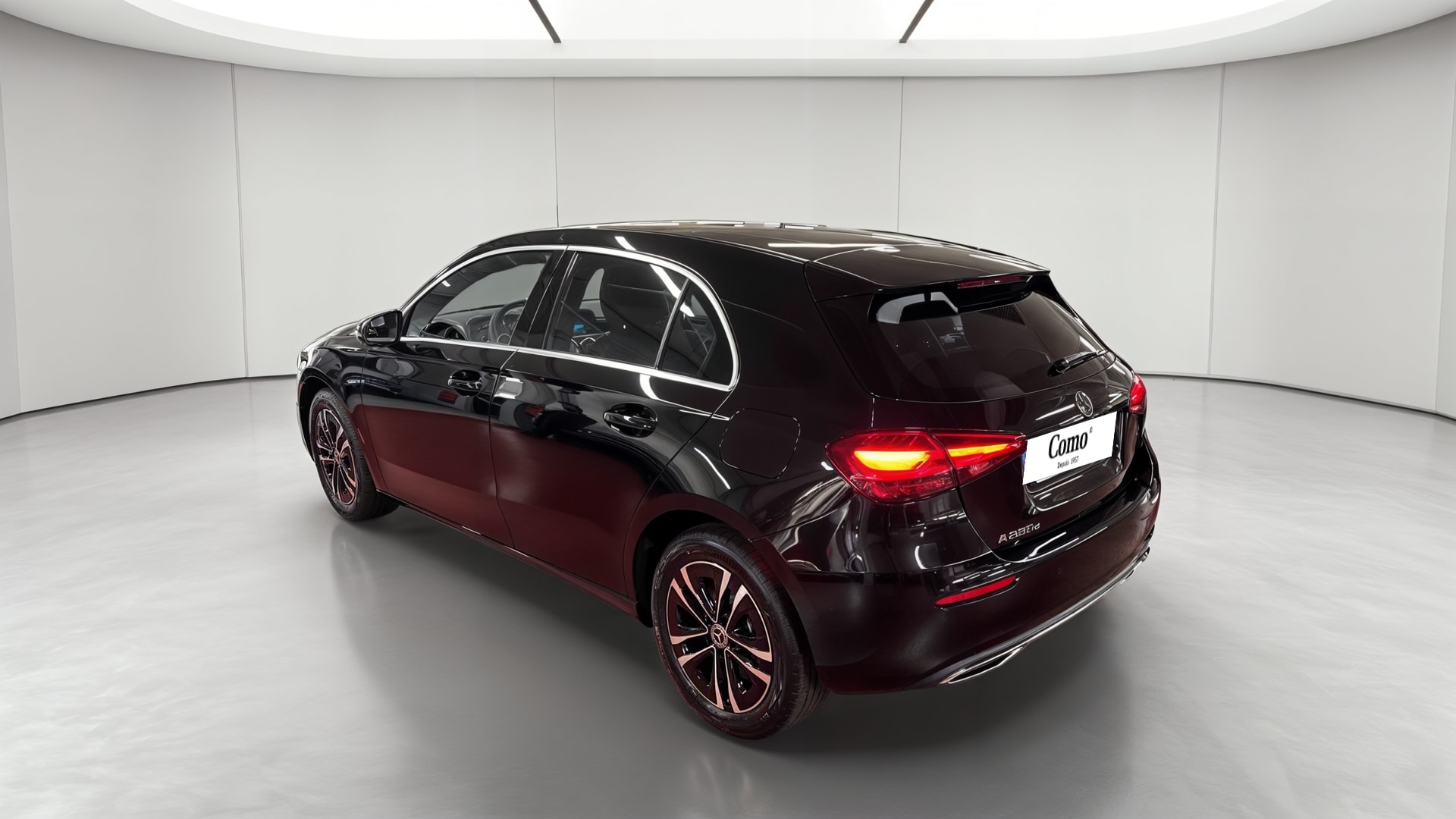 Mercedes-Benz Classe A 250 e Hybrid EQ Progressive Line — 3/4 arrière gauche