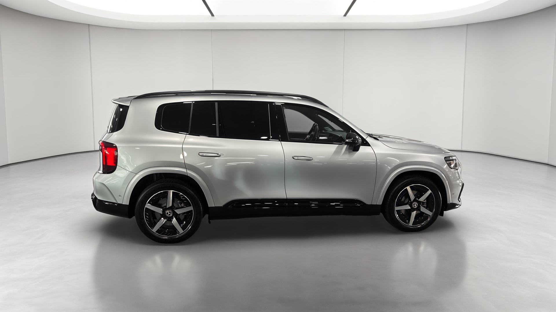 Mercedes-Benz GLB 200 Business Line Executive — Profil droit