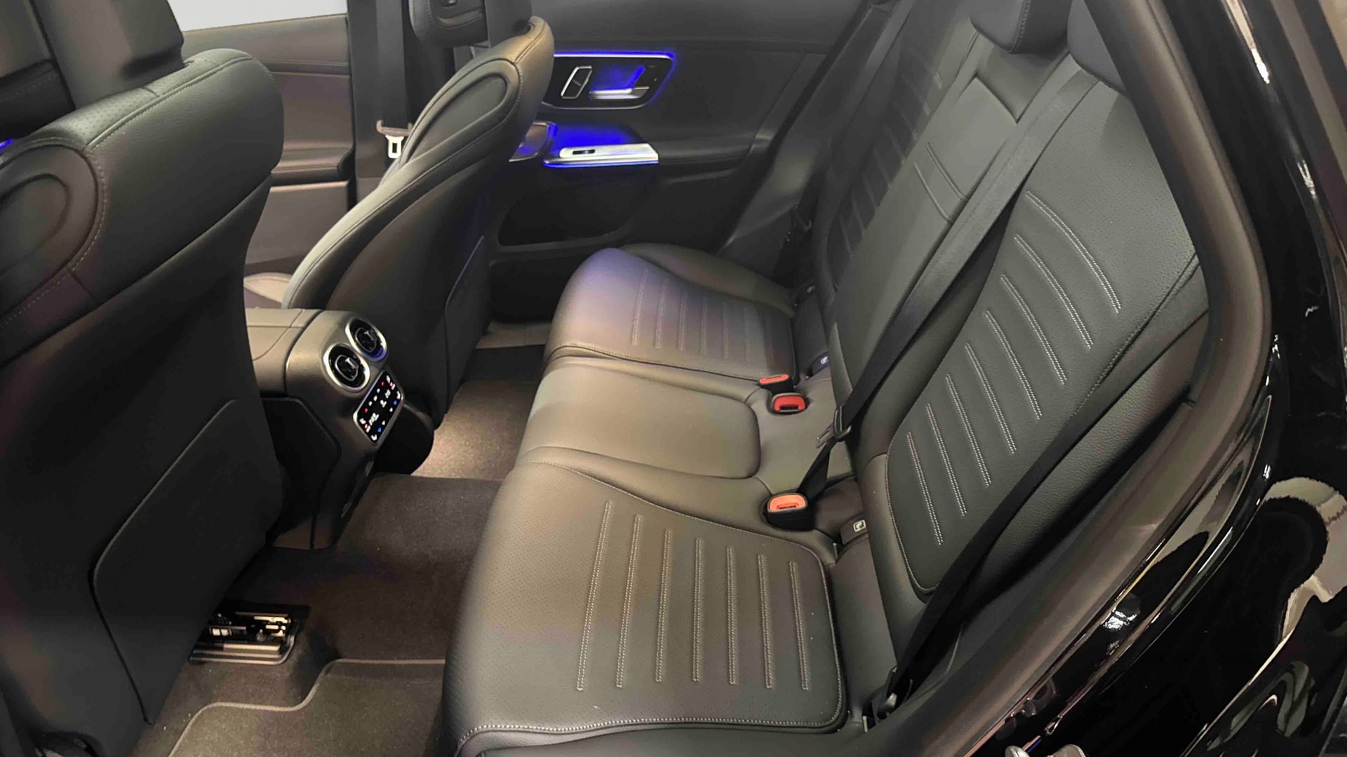 Mercedes-Benz GLC 300 e Hybrid EQ 4Matic AMG Line + — Siège arrière gauche
