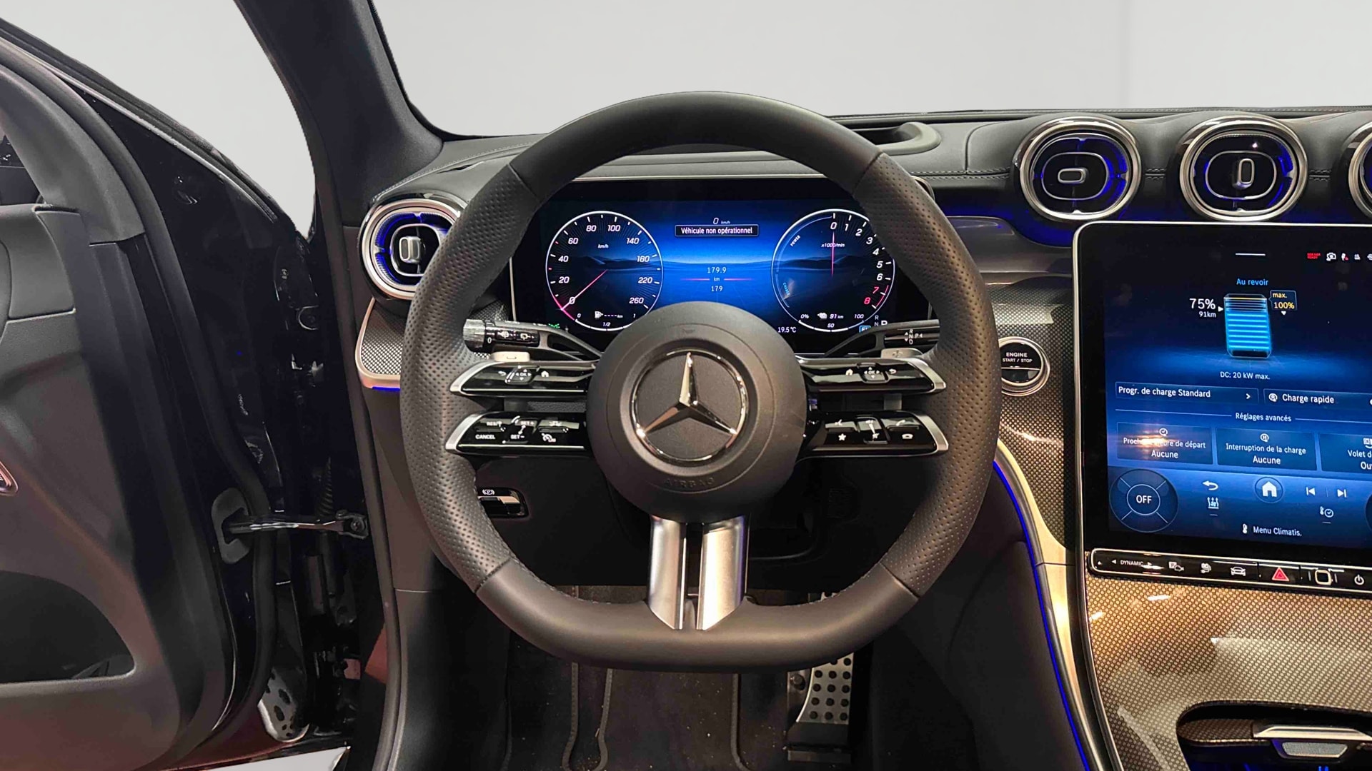 Mercedes-Benz GLC 300 e Hybrid EQ 4Matic AMG Line + — Poste de pilotage