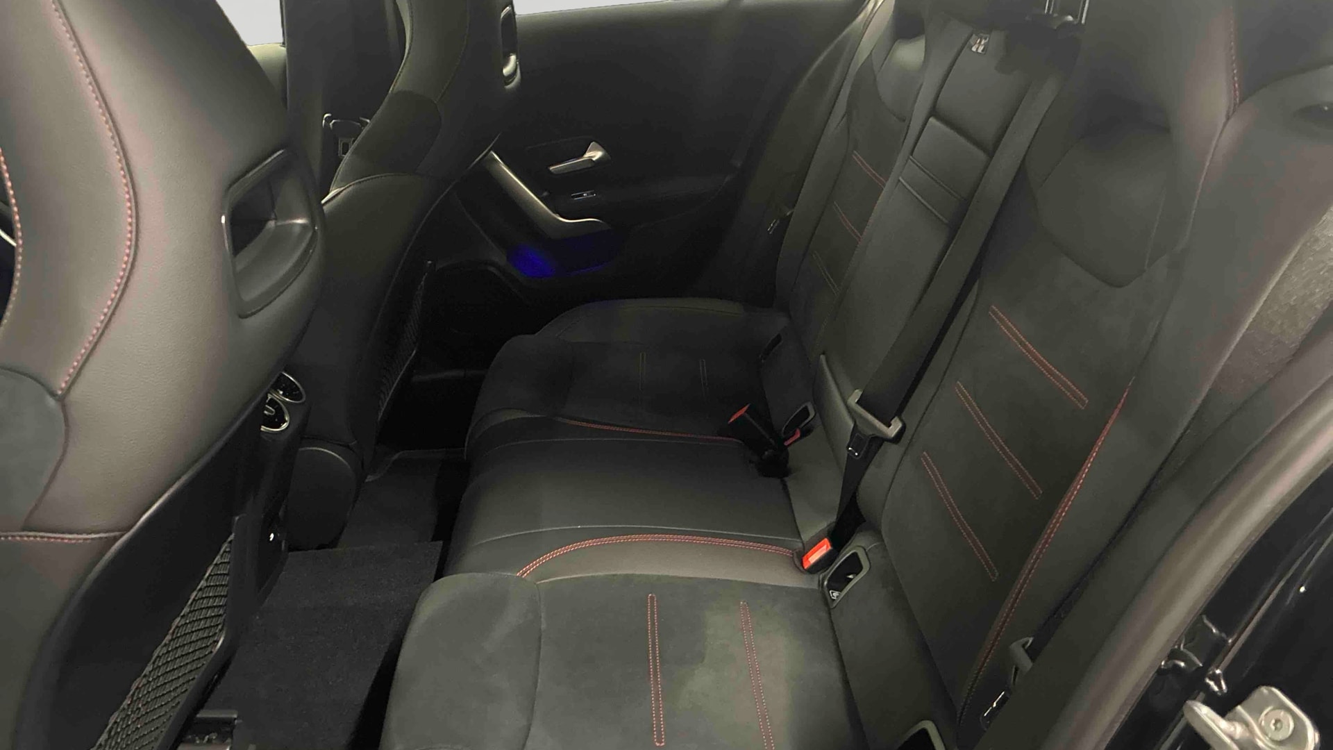 Mercedes-Benz Classe A 200 d AMG Line — Siège arrière gauche