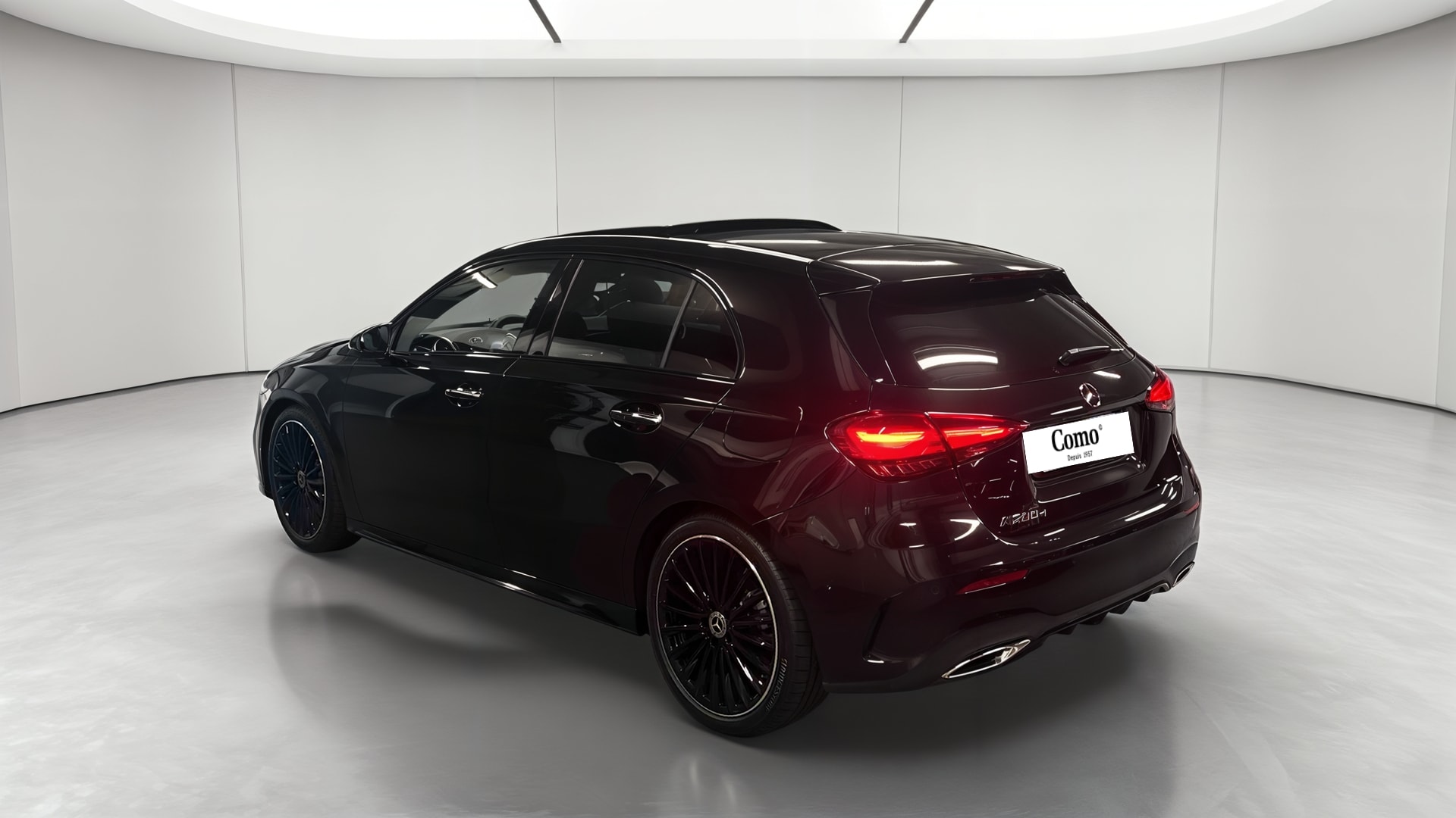 Mercedes-Benz Classe A 200 d AMG Line — 3/4 arrière gauche
