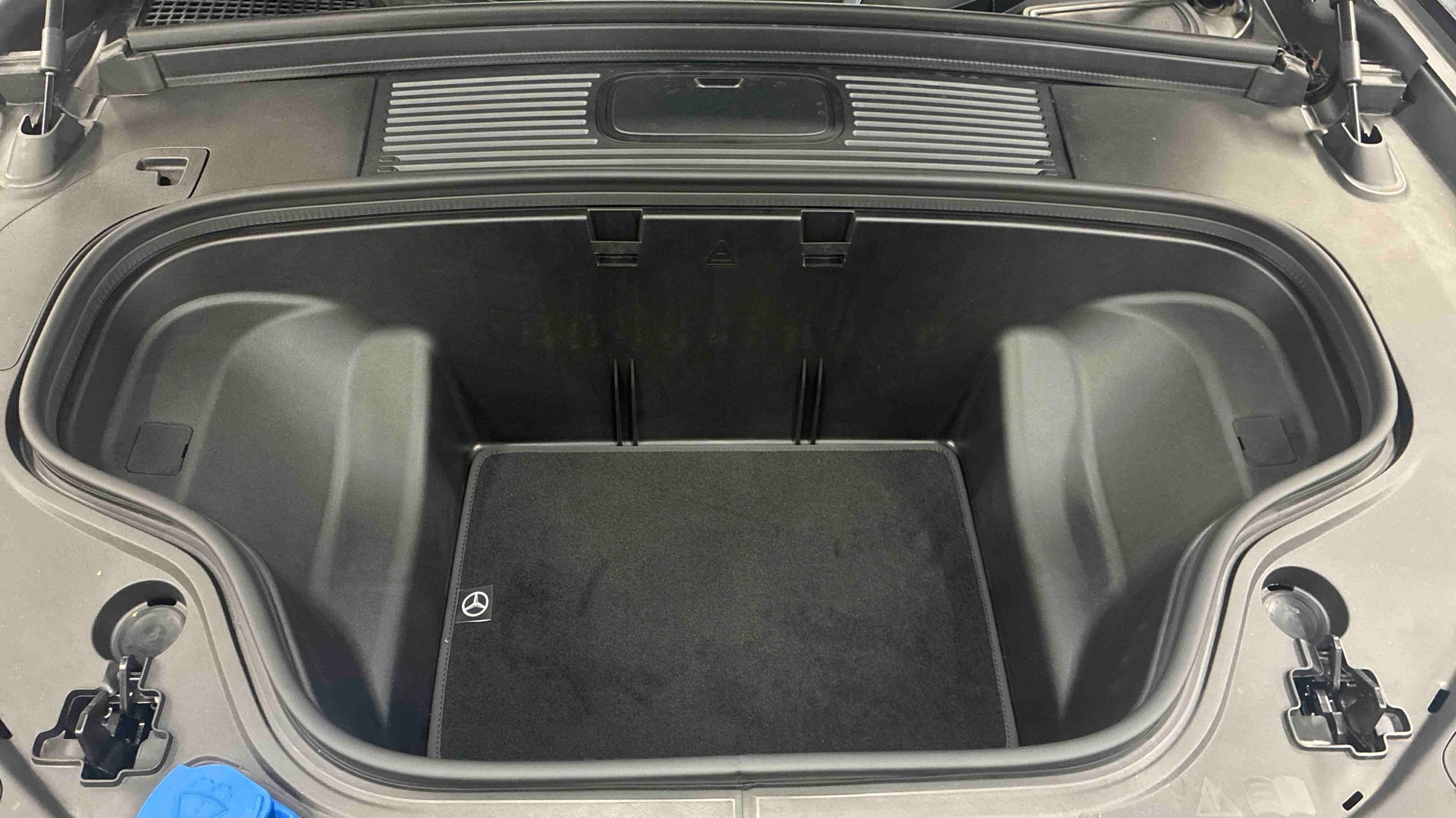 Mercedes-Benz GLC 400 EQ 4M AMG Line — photo 17