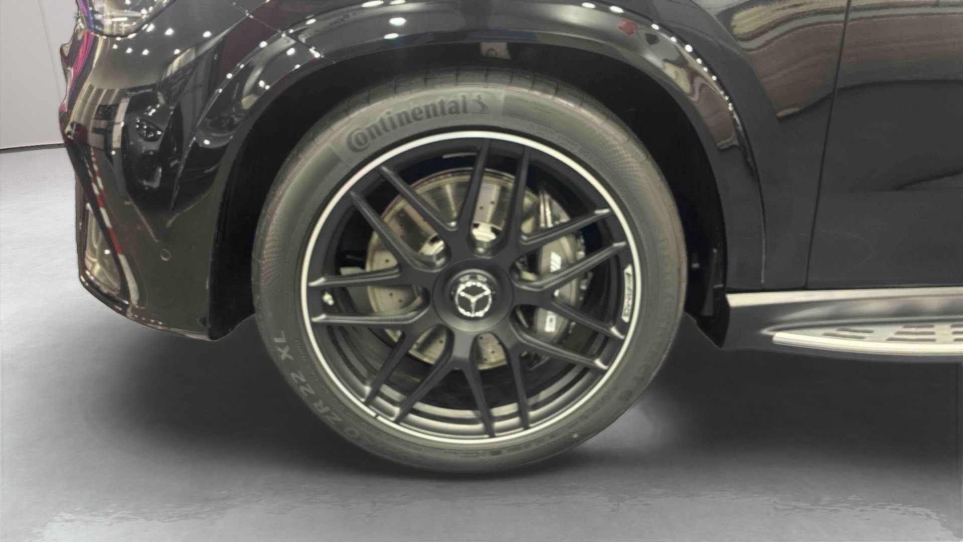 Mercedes-Benz GLE Coupé 53 Hybride AMG TCT 9G-SPEEDSHIFT AMG 4MATIC+ — Pneu avant gauche