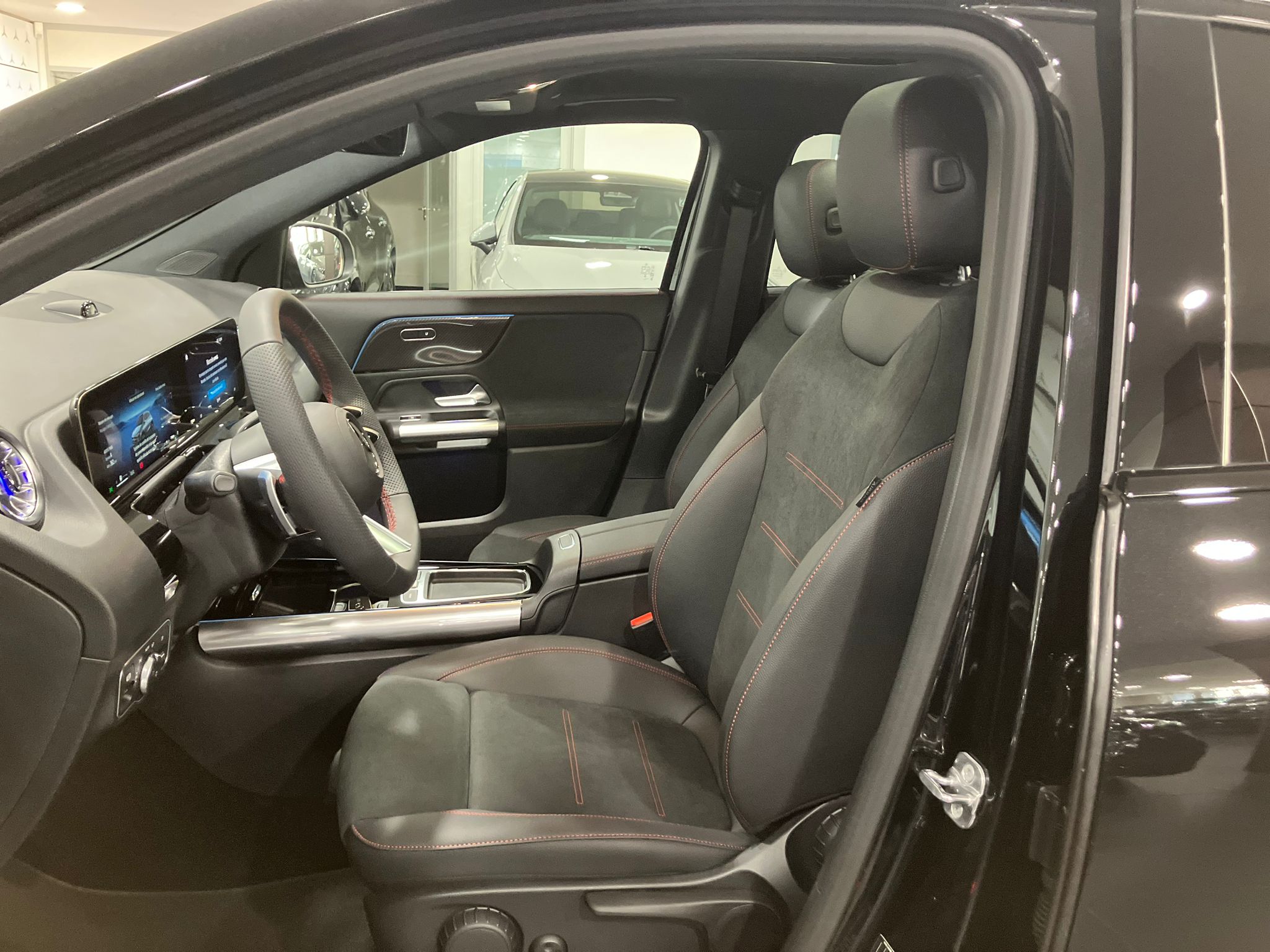 Mercedes-Benz GLA 250 e Hybrid EQ 8G-DCT Edition 140 — Siège conducteur
