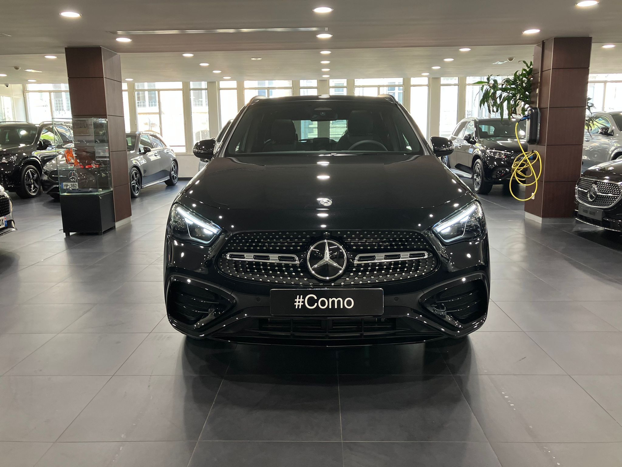 Mercedes-Benz GLA 250 e Hybrid EQ 8G-DCT Edition 140 — Face avant