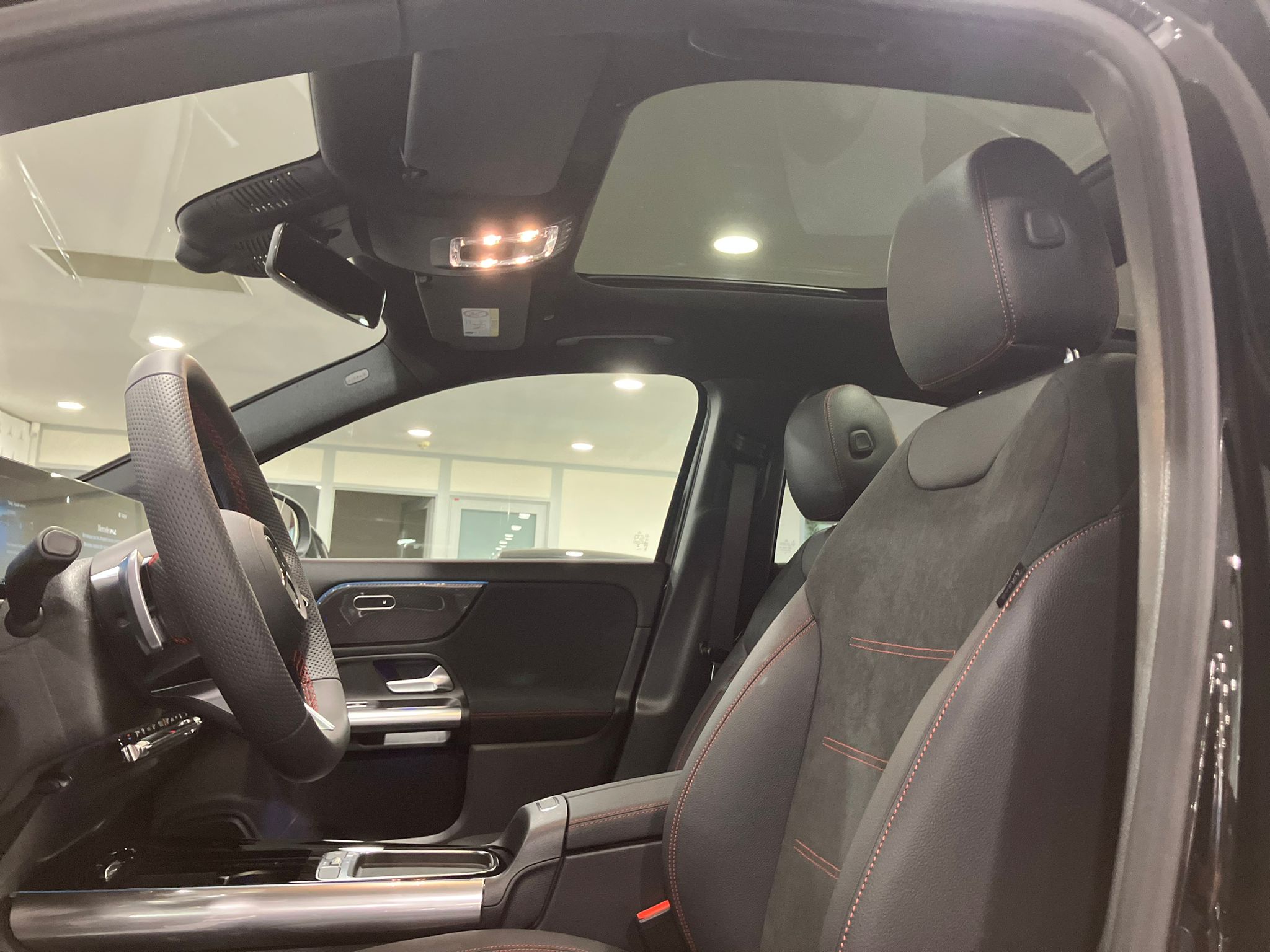 Mercedes-Benz GLA 250 e Hybrid EQ 8G-DCT Edition 140 — photo 25