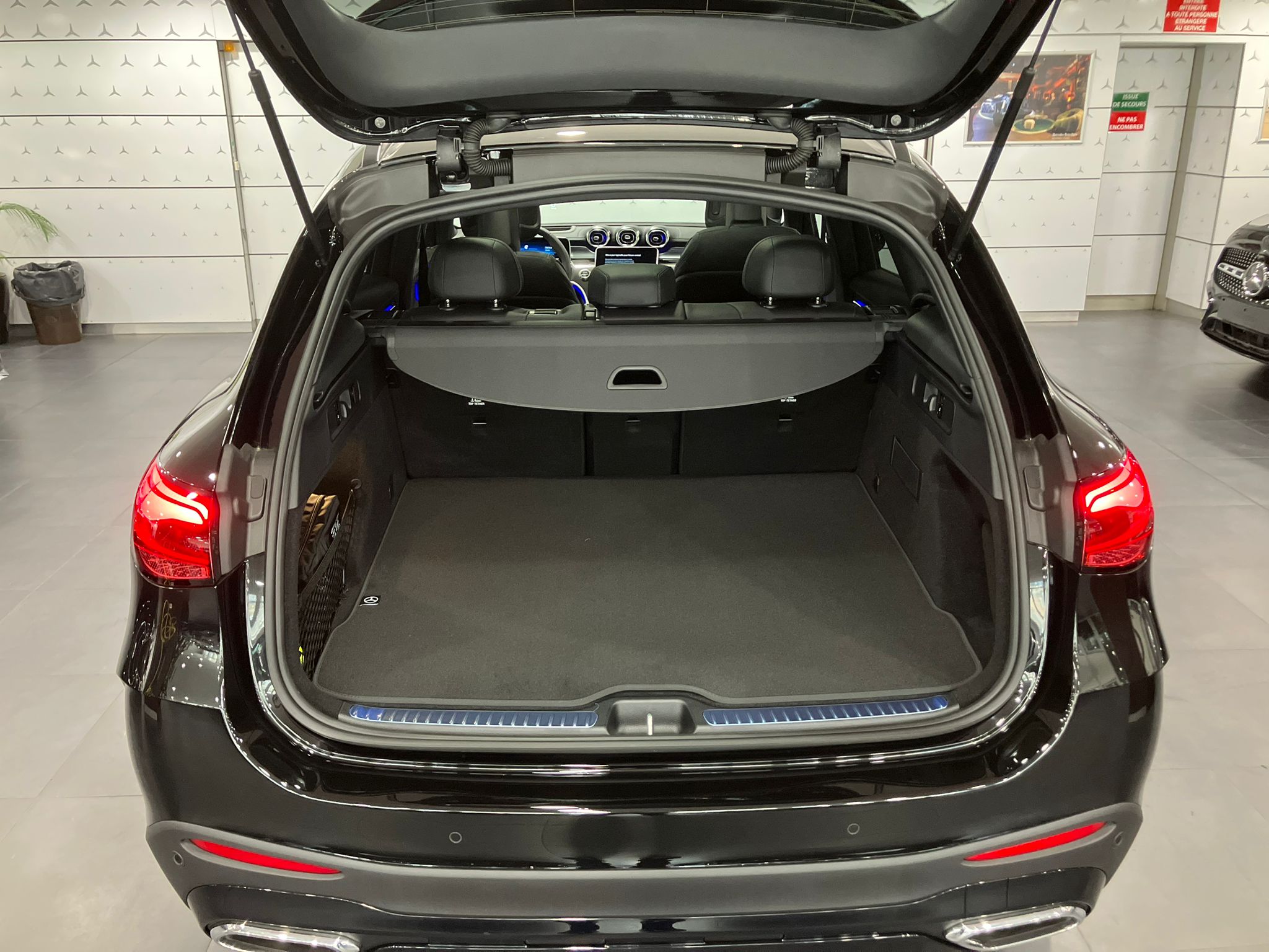 Mercedes-Benz GLC 220 d 4Matic AMG Line — Coffre