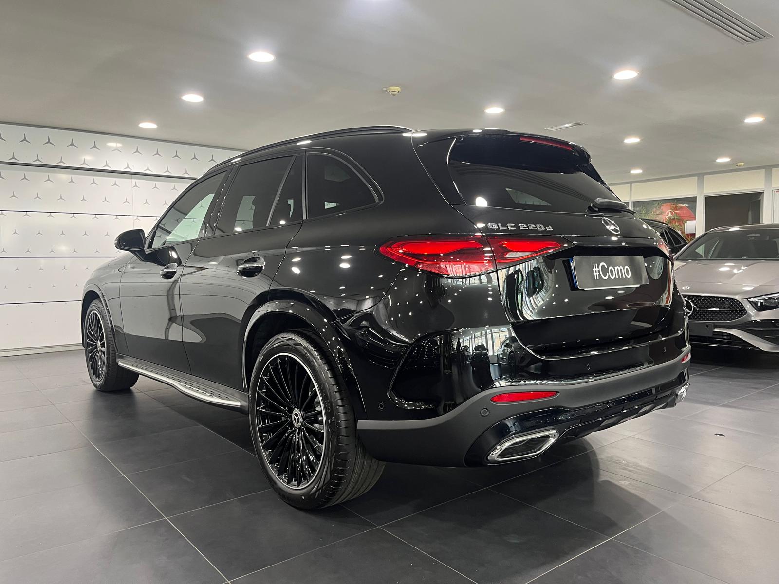 Mercedes-Benz GLC 220 d 4Matic AMG Line — 3/4 arrière gauche