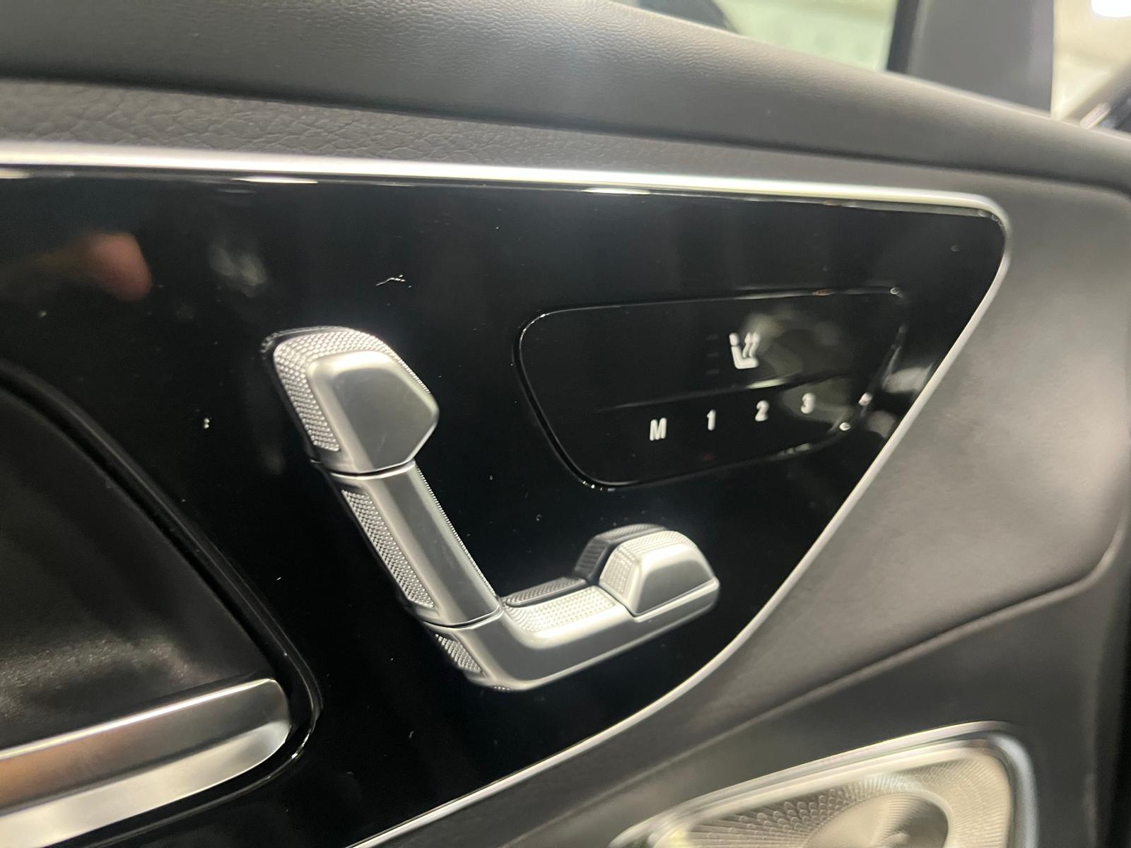 Mercedes-Benz GLC 220 d 4Matic AMG Line — Panneau de porte avant gauche