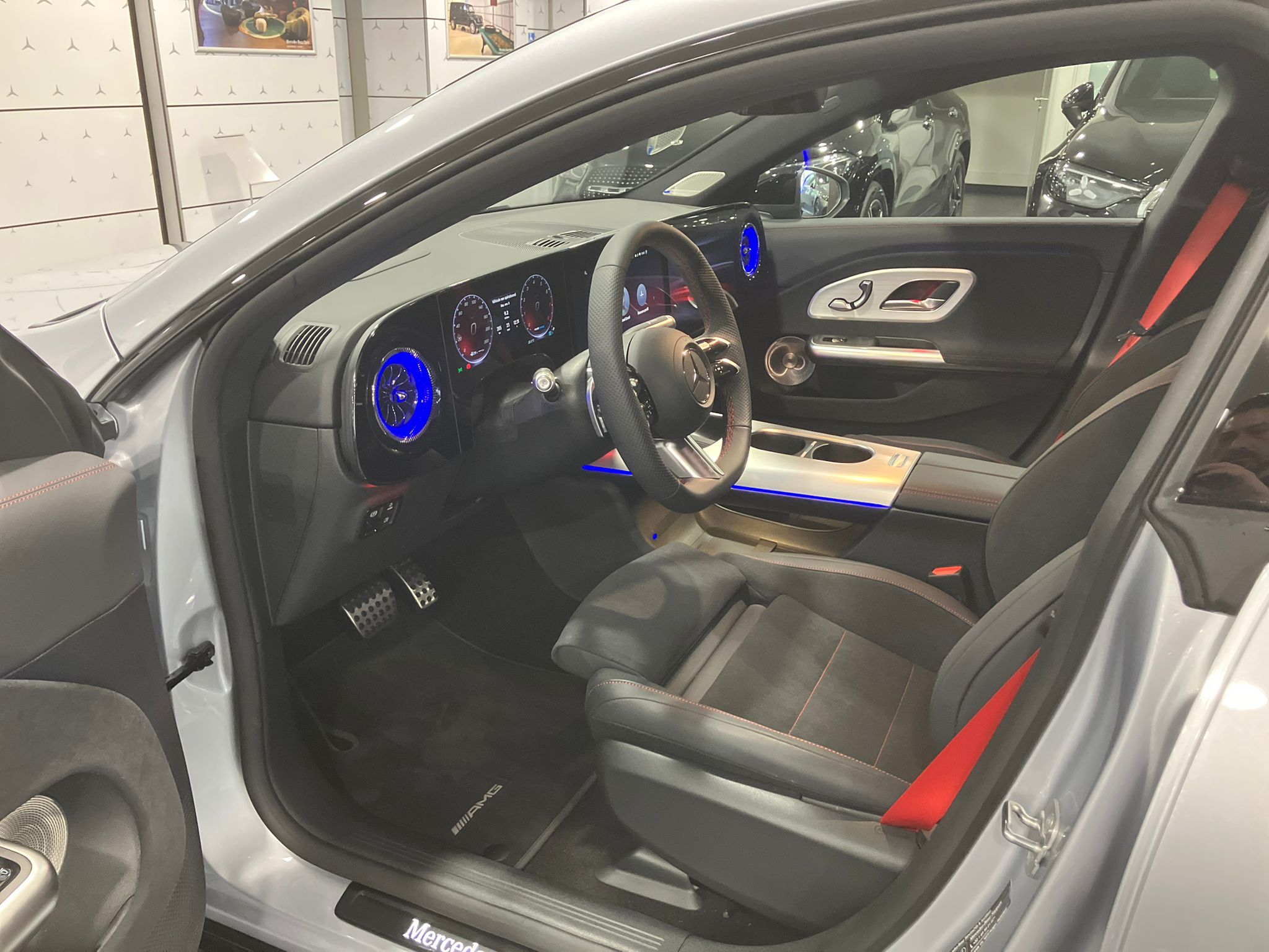 Mercedes-Benz CLA Shooting Brake 200 AMG Line — Siège conducteur