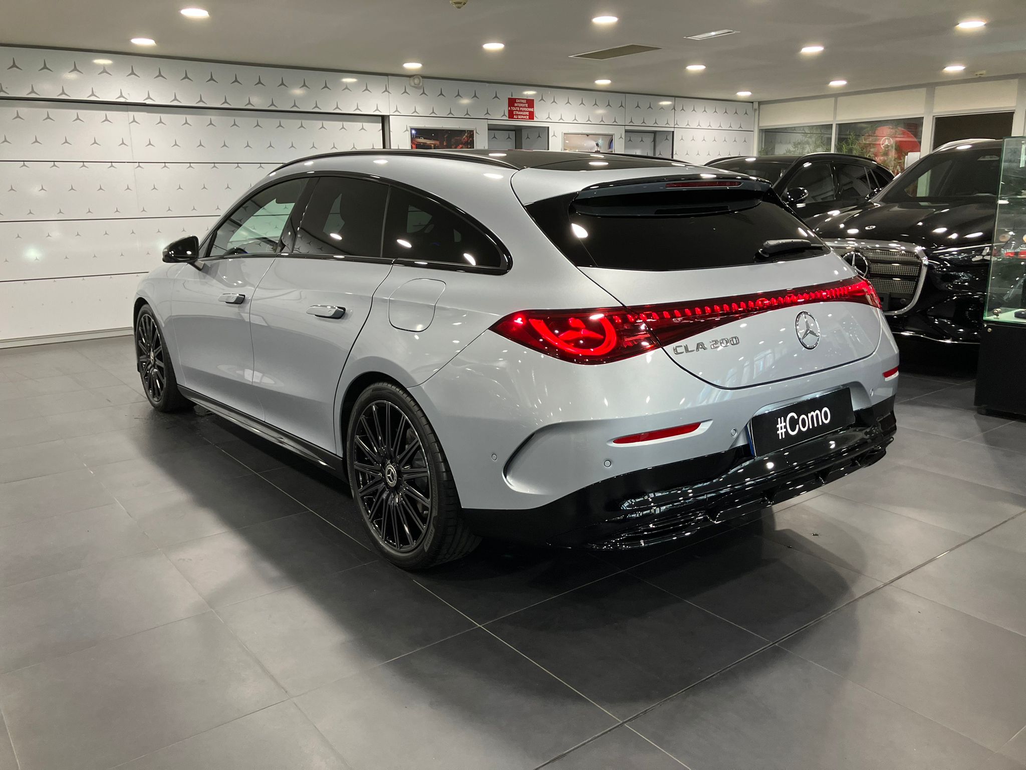 Mercedes-Benz CLA Shooting Brake 200 AMG Line — 3/4 arrière gauche