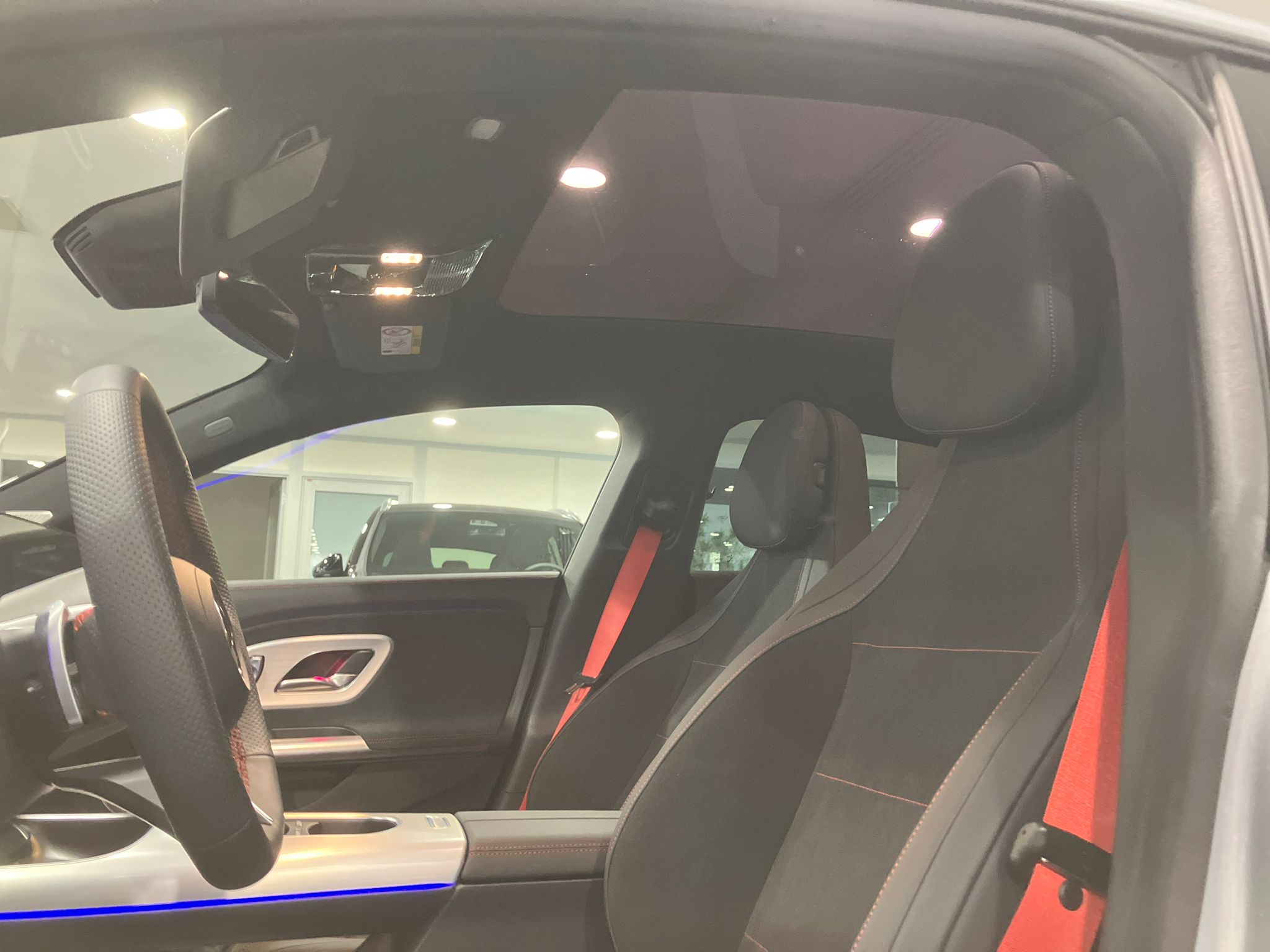 Mercedes-Benz CLA Shooting Brake 200 AMG Line — Siège avant passager