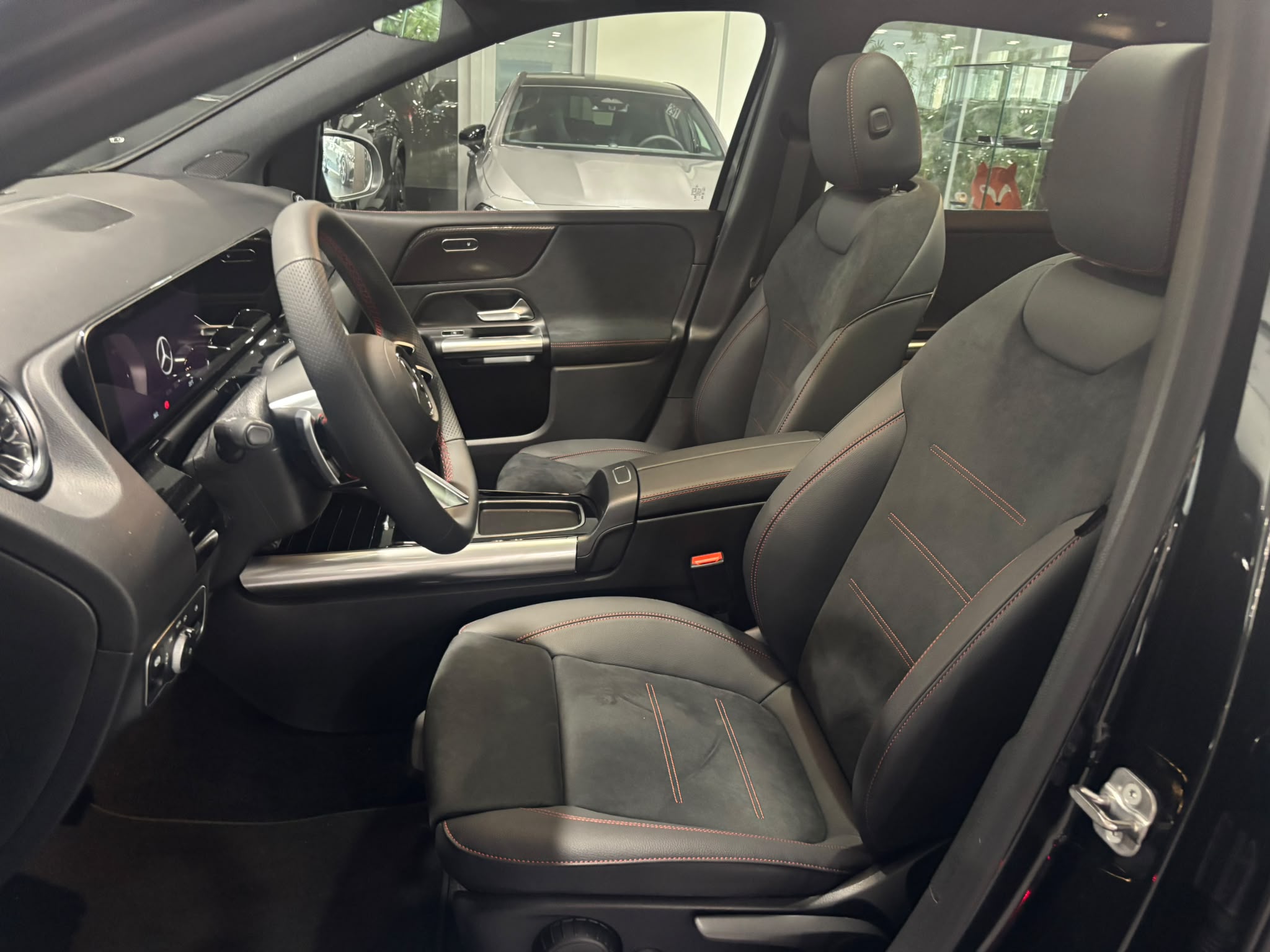 Mercedes-Benz Classe B 250 e Hybrid EQ 8G-DCT AMG Line — photo 26