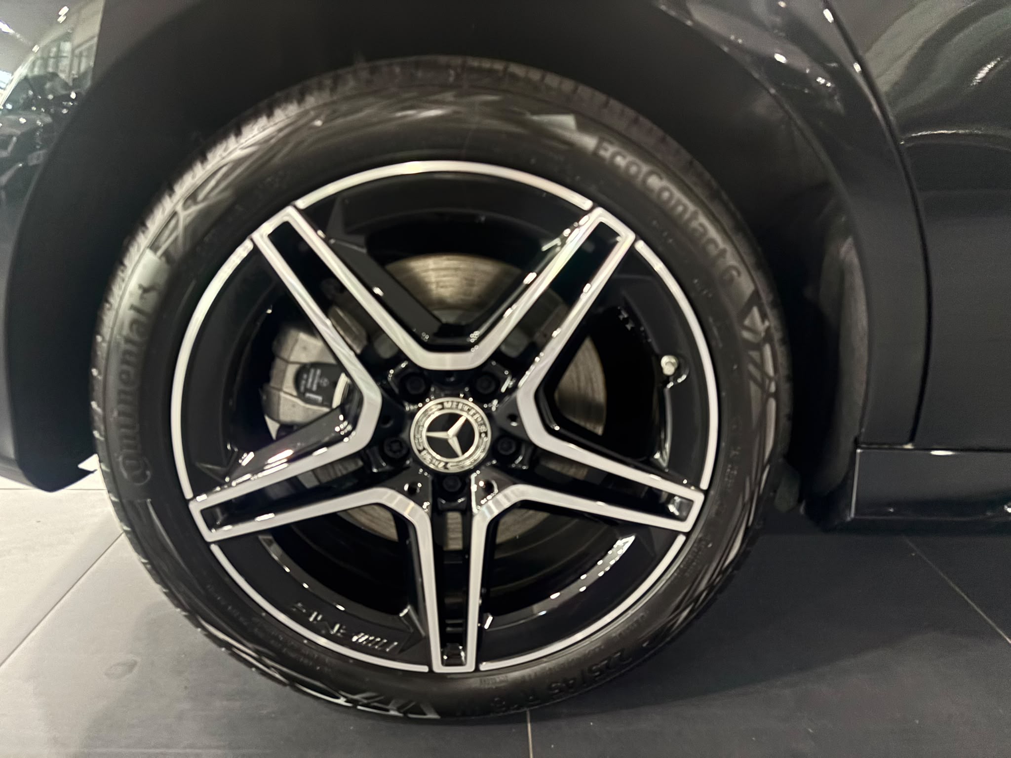 Mercedes-Benz Classe B 250 e Hybrid EQ 8G-DCT AMG Line — Jante avant gauche