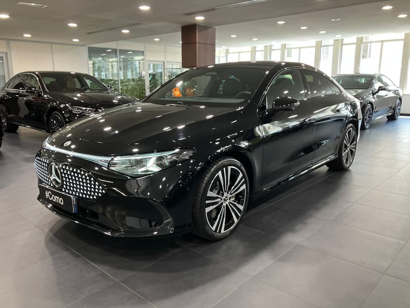 Mercedes-Benz CLA 250+ avec technologie EQ Business Edition — 3/4 avant gauche
