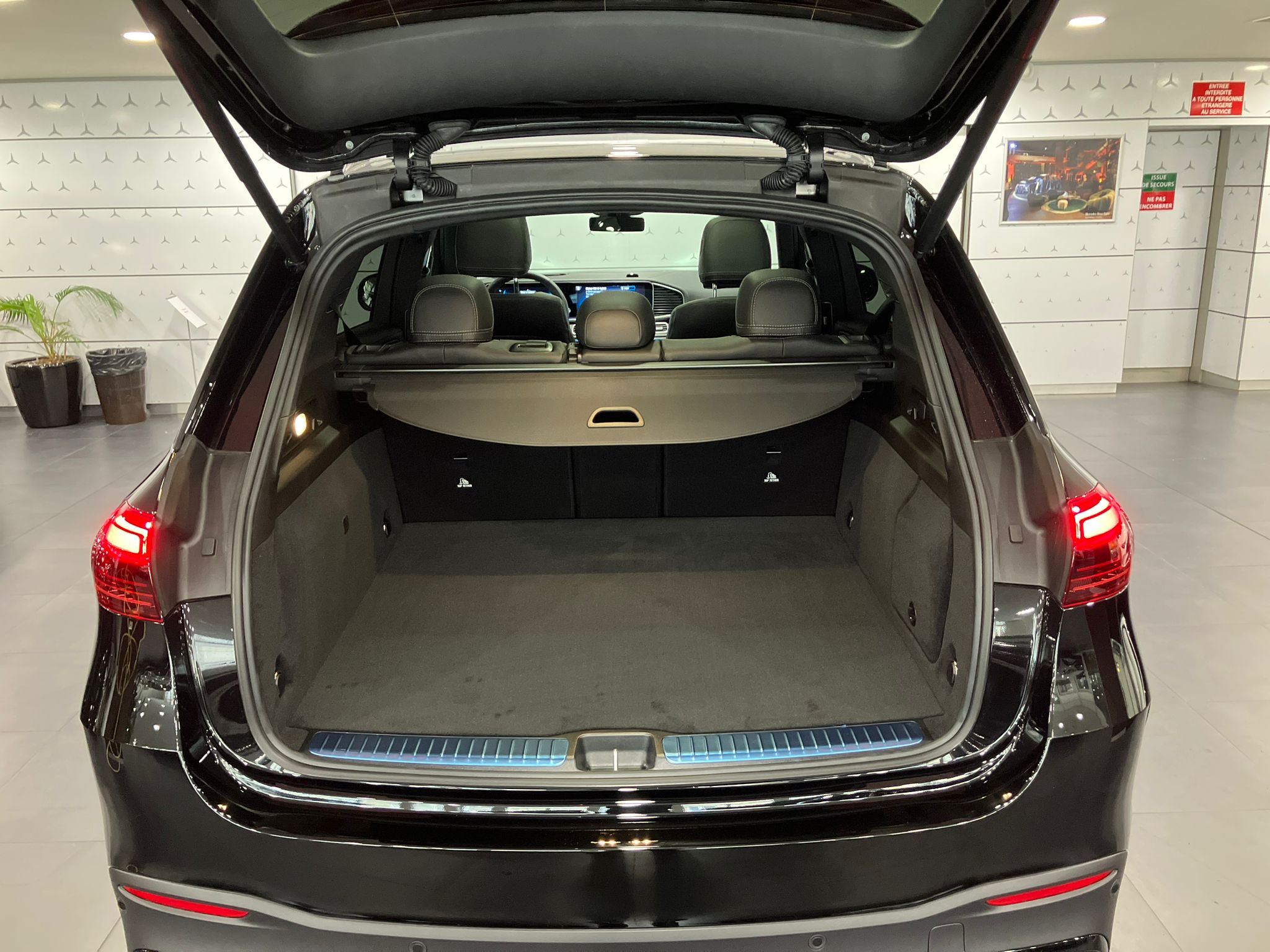 Mercedes-Benz GLE 53 Hybride AMG 9G-SPEEDSHIFT AMG 4Matic+ — Coffre