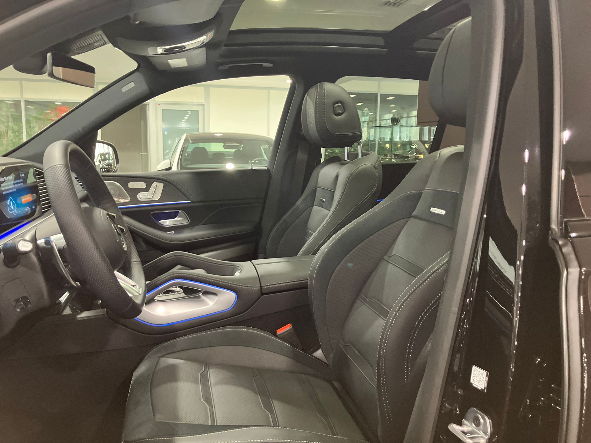 Mercedes-Benz GLE 53 Hybride AMG 9G-SPEEDSHIFT AMG 4Matic+ — Intérieur passager