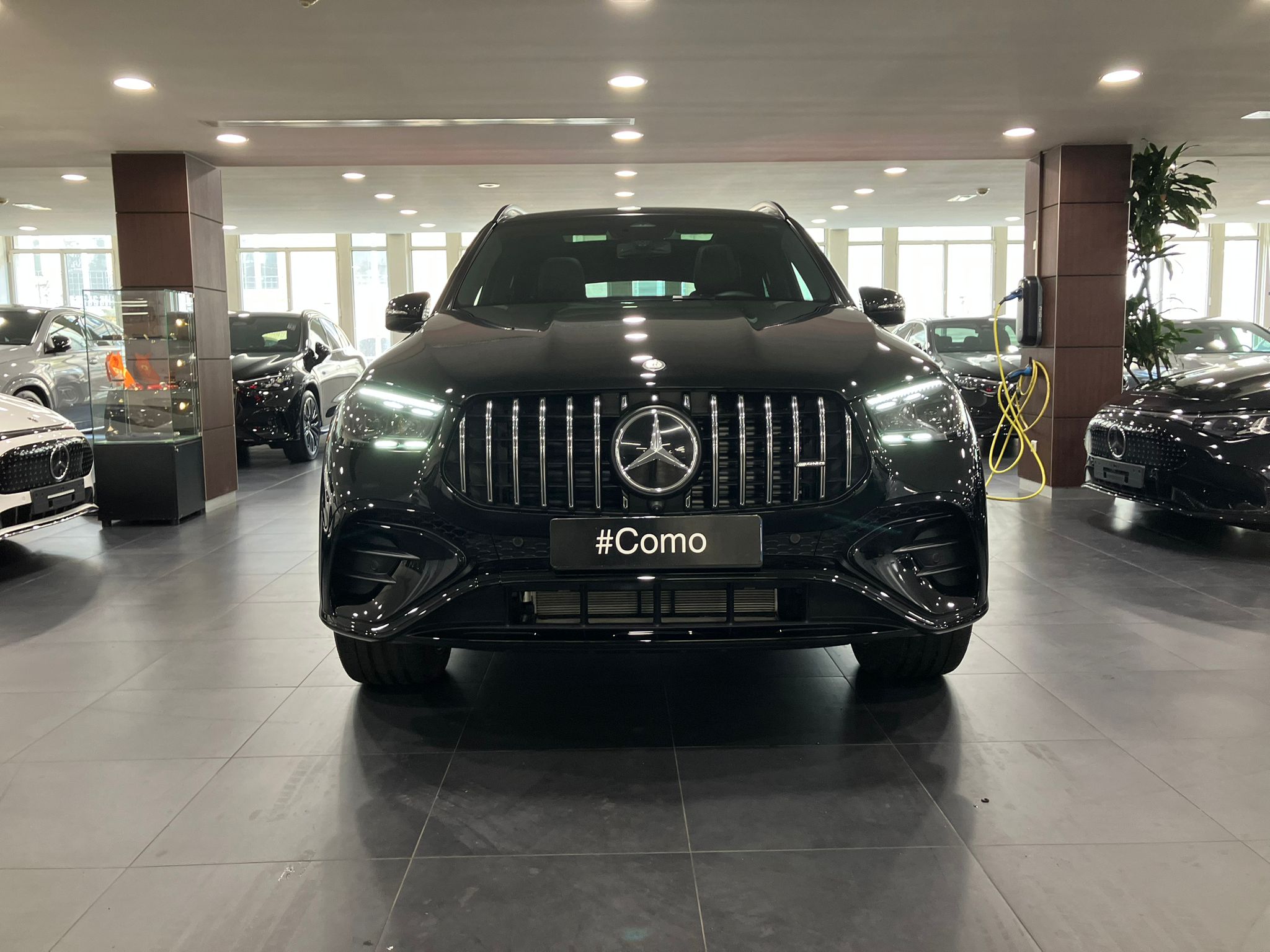 Mercedes-Benz GLE 53 Hybride AMG 9G-SPEEDSHIFT AMG 4Matic+ — Face avant