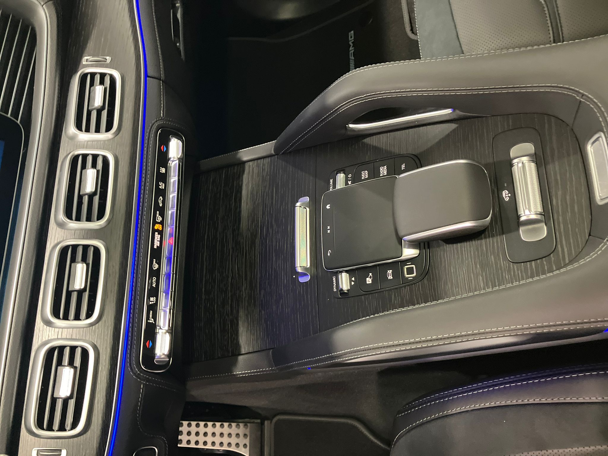 Mercedes-Benz GLE 53 Hybride AMG 9G-SPEEDSHIFT AMG 4Matic+ — Levier de vitesse