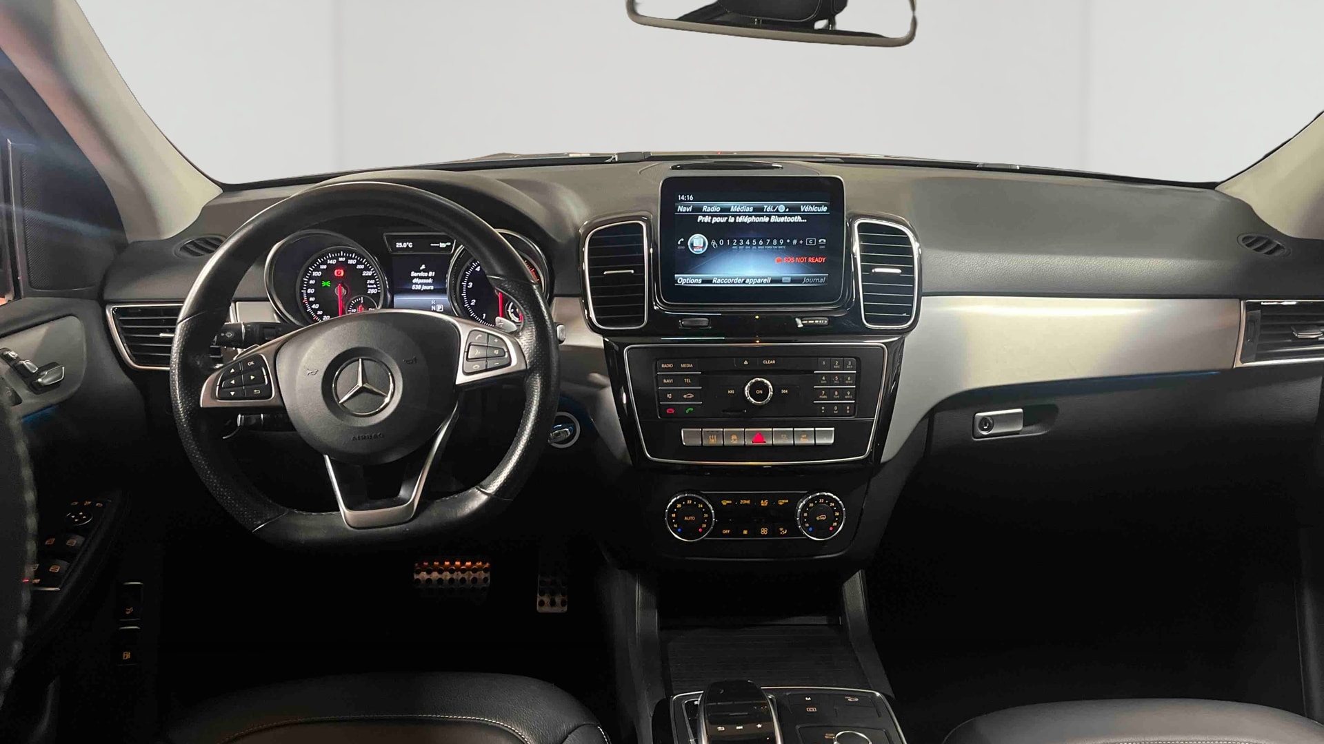 Mercedes-Benz GLE 500 e 7G-Tronic Plus 4Matic Executive — Planche de bord