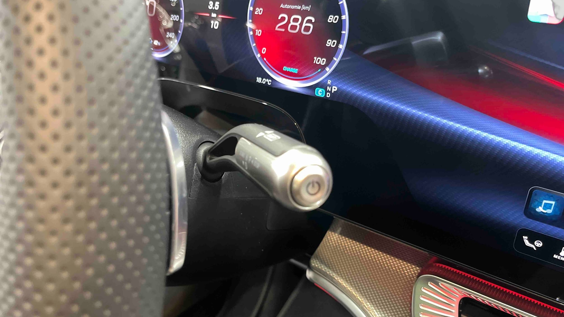 Mercedes-Benz Classe C 400 Electrique 4M AMG Line — Levier de vitesse