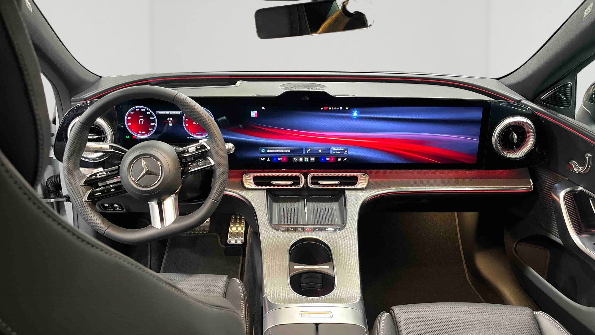 Mercedes-Benz Classe C 400 Electrique 4M AMG Line — Planche de bord