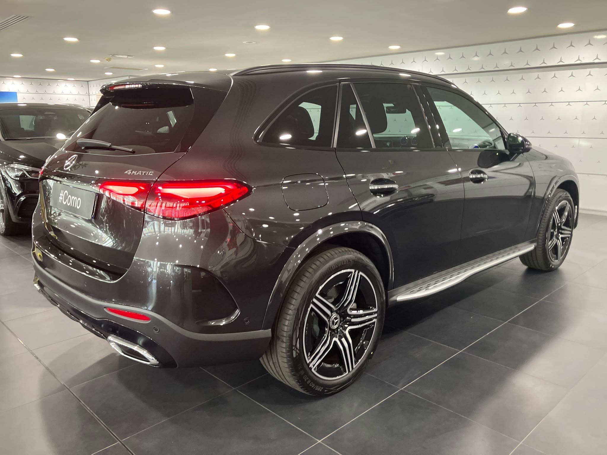 Mercedes-Benz GLC 300 e Hybrid EQ 4Matic AMG Line + — 3/4 arrière droit